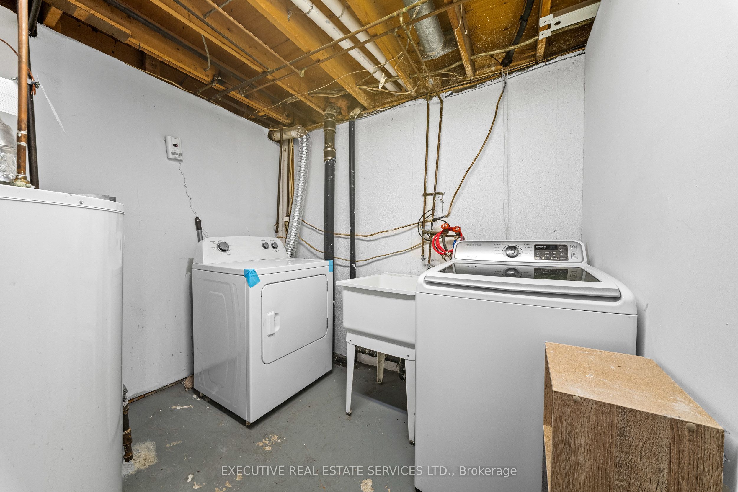 100 Centre Street N Property Photo 36