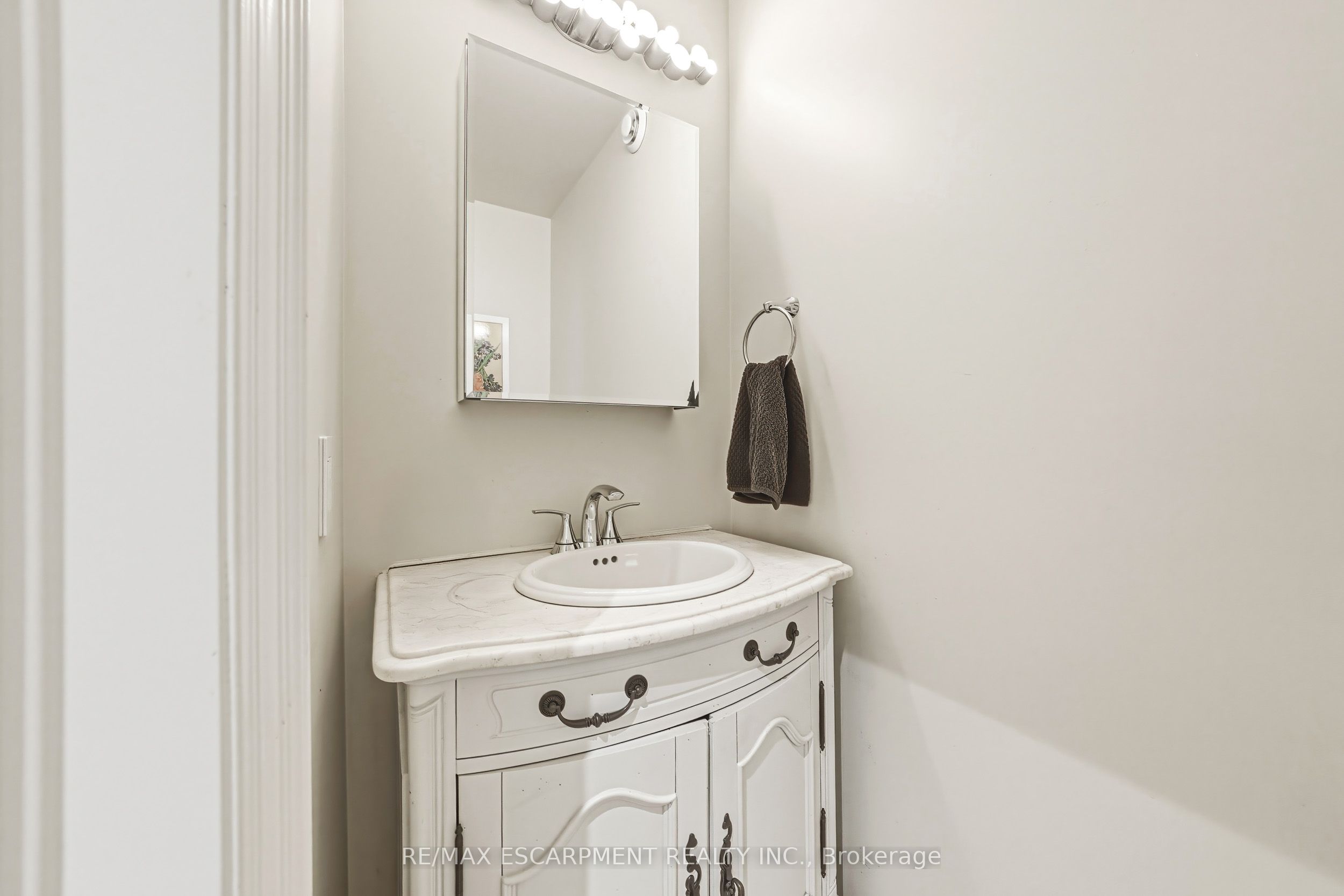 976 Shadeland Avenue 3 Property Photo 19