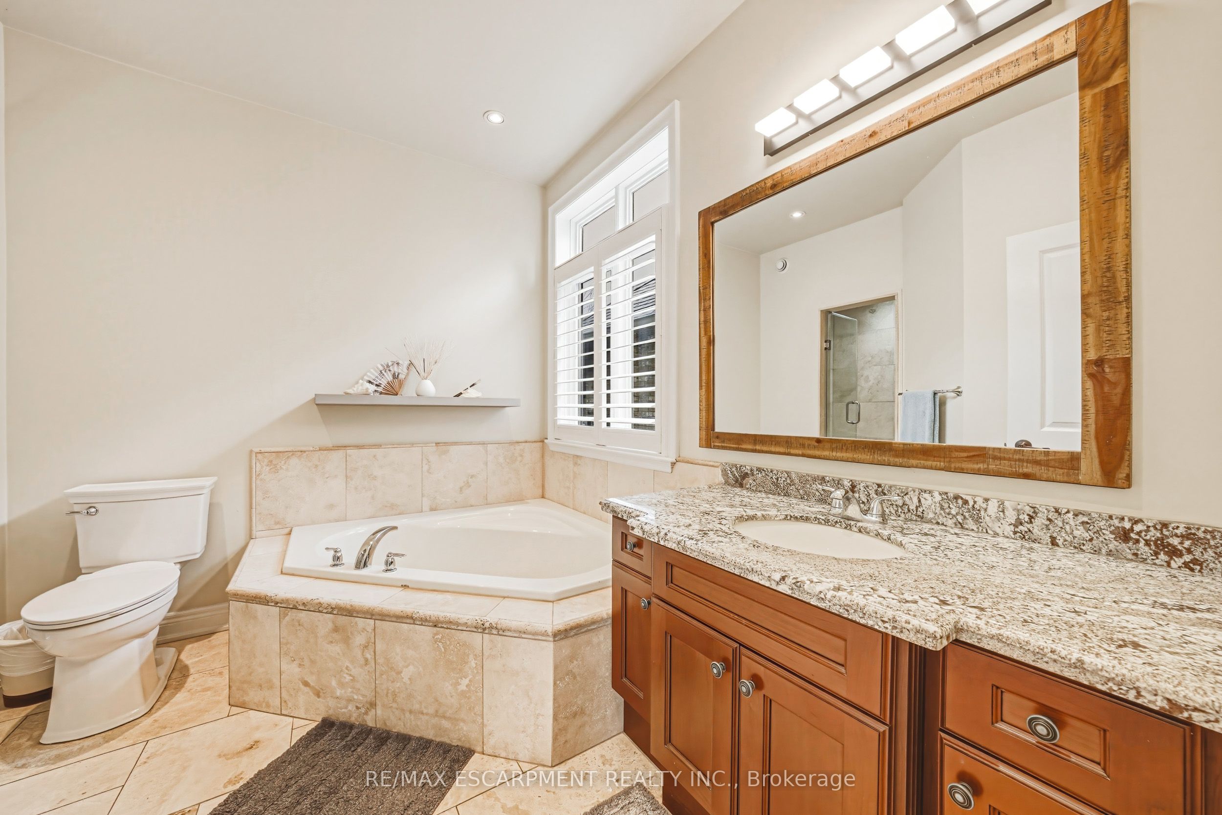 976 Shadeland Avenue 3 Property Photo 23