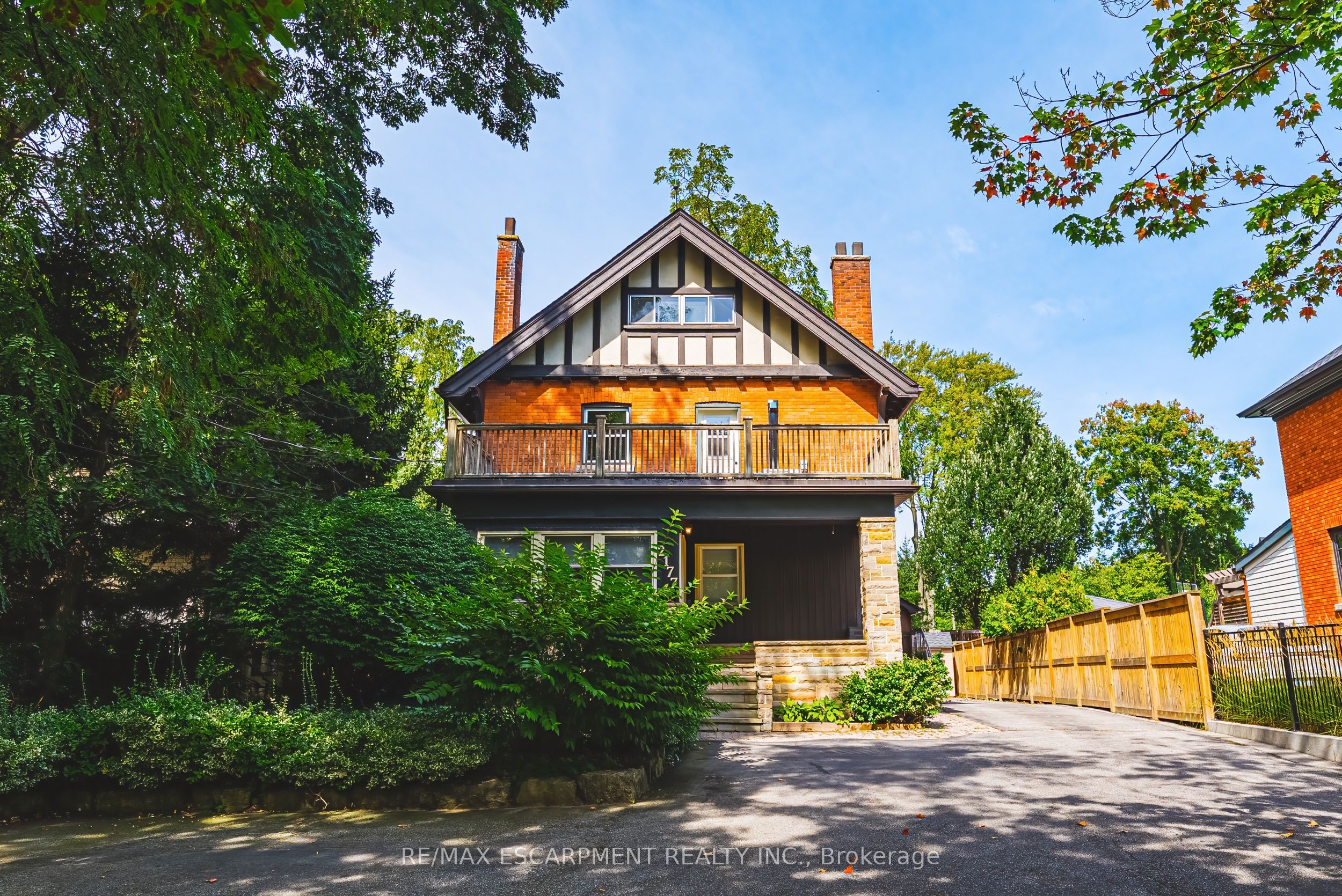 2177 Lakeshore Road Property Photo 2