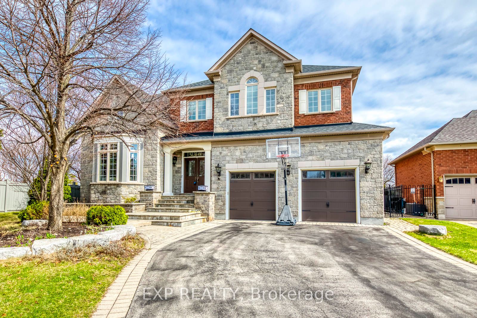 530 Golfview Court Property Photo 2