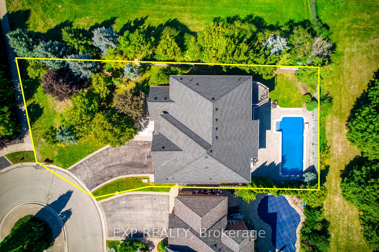 530 Golfview Court Property Photo 5