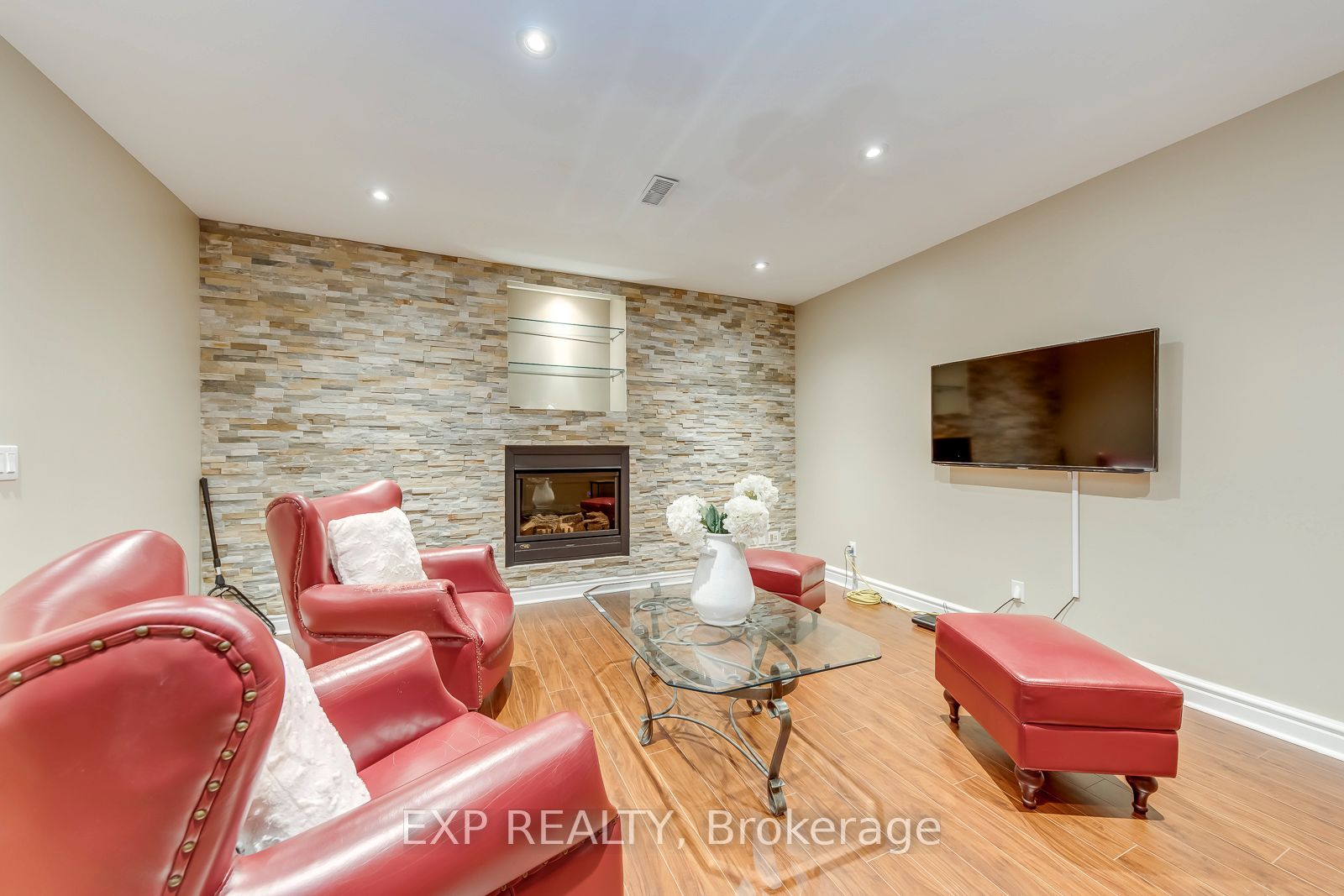530 Golfview Court Property Photo 39