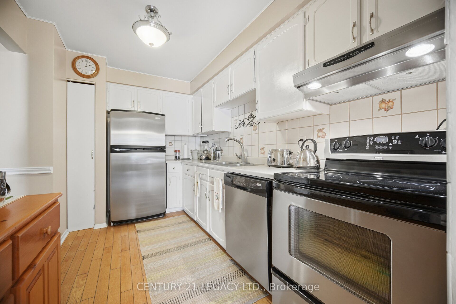 4171 Glen Erin Drive 23 Property Photo 11