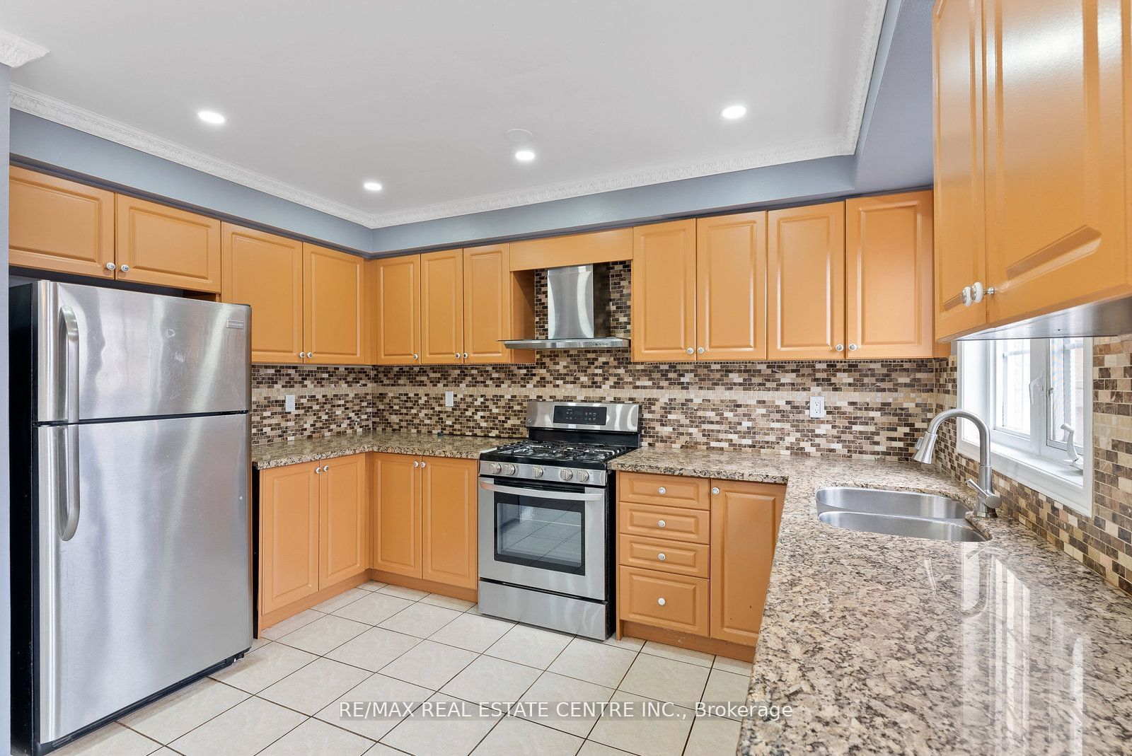 5382 Longhouse Crescent Upper Property Photo 16