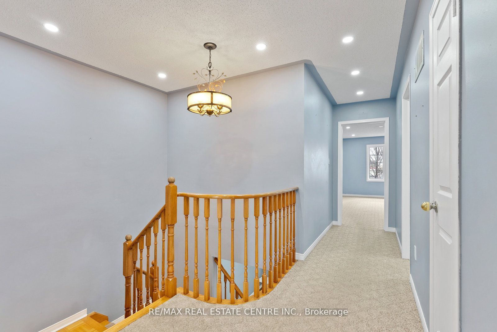 5382 Longhouse Crescent Upper Property Photo 20