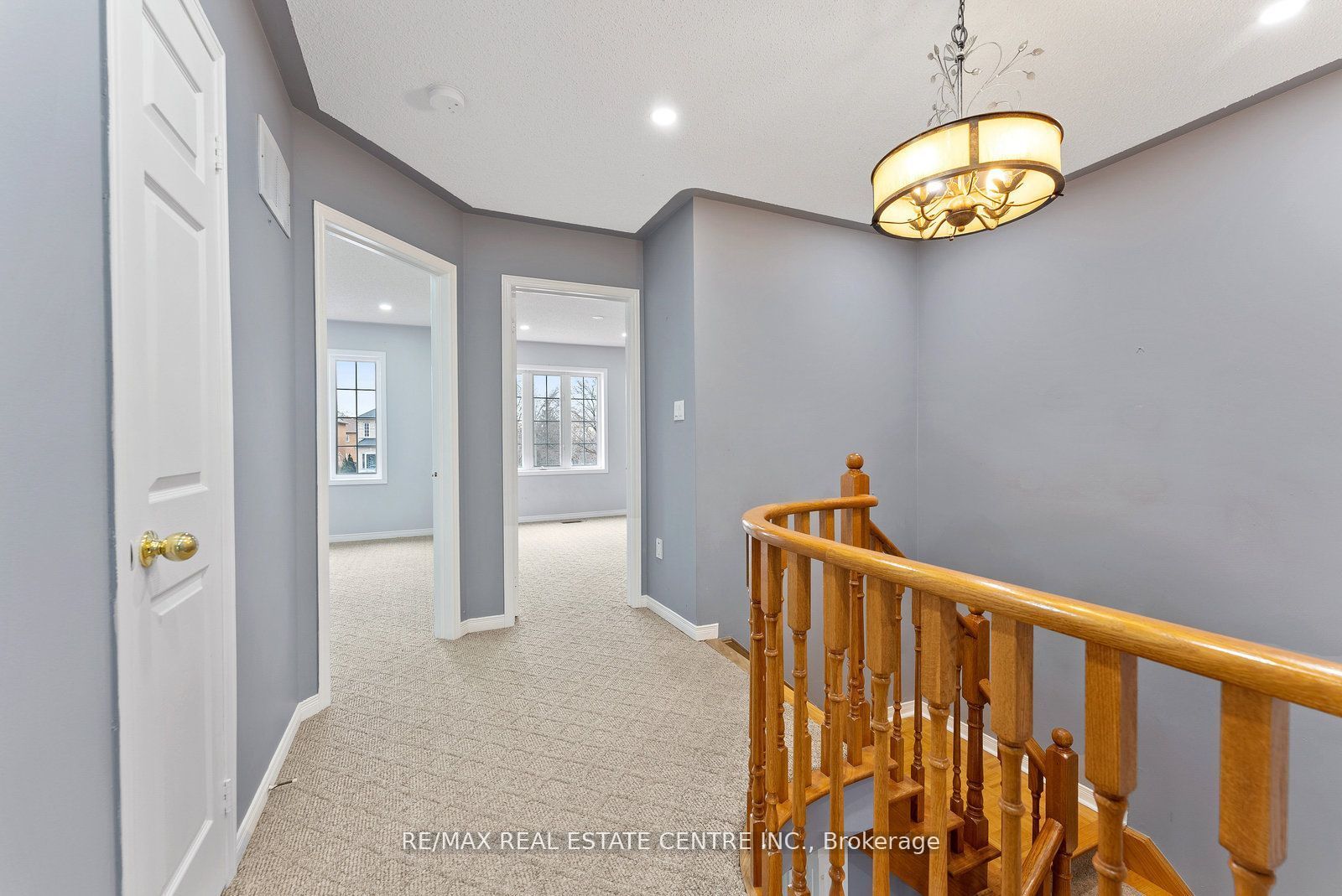 5382 Longhouse Crescent Upper Property Photo 21