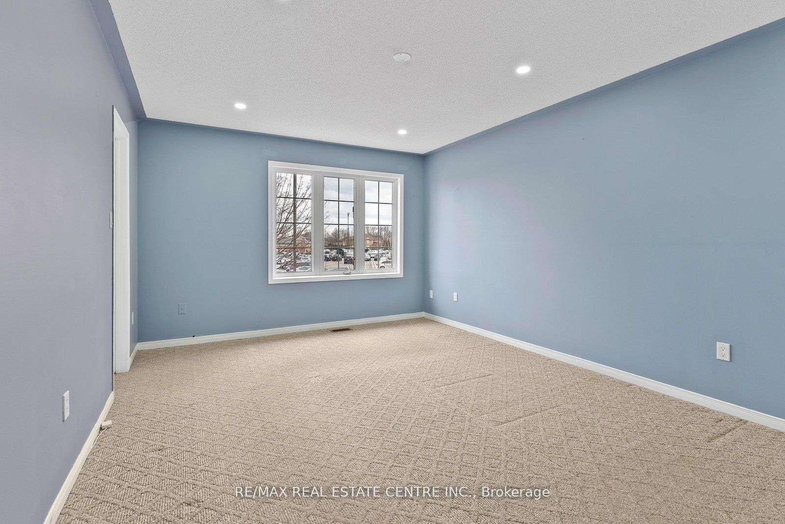 5382 Longhouse Crescent Upper Property Photo 23