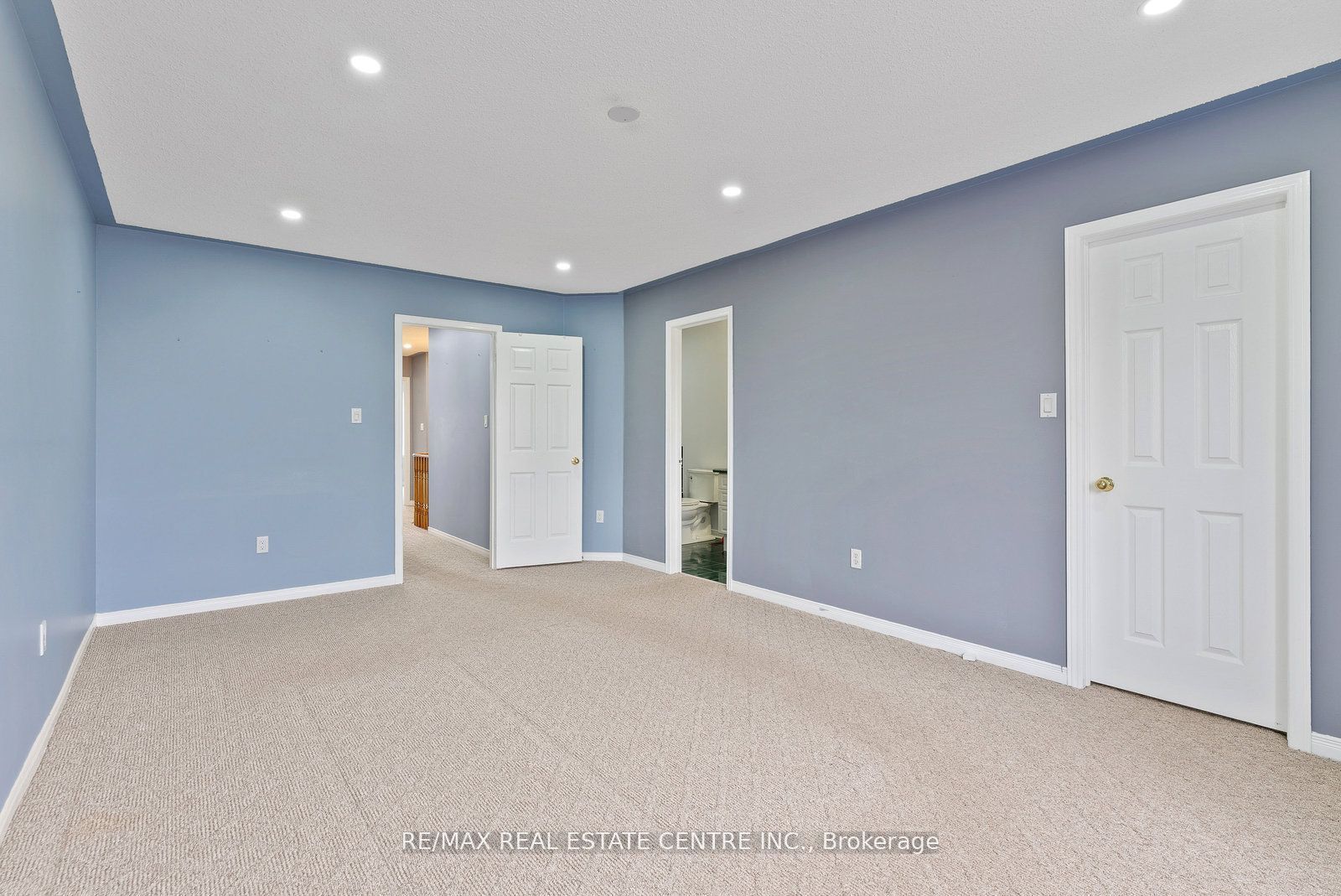 5382 Longhouse Crescent Upper Property Photo 25