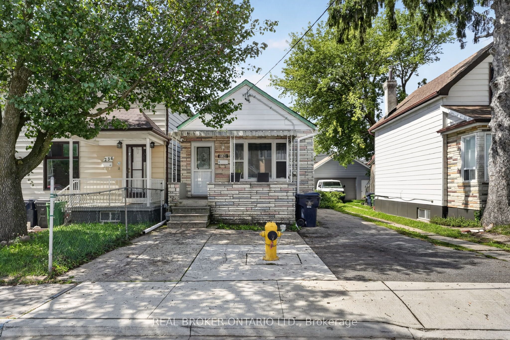 238 Chambers Avenue Property Photo 2