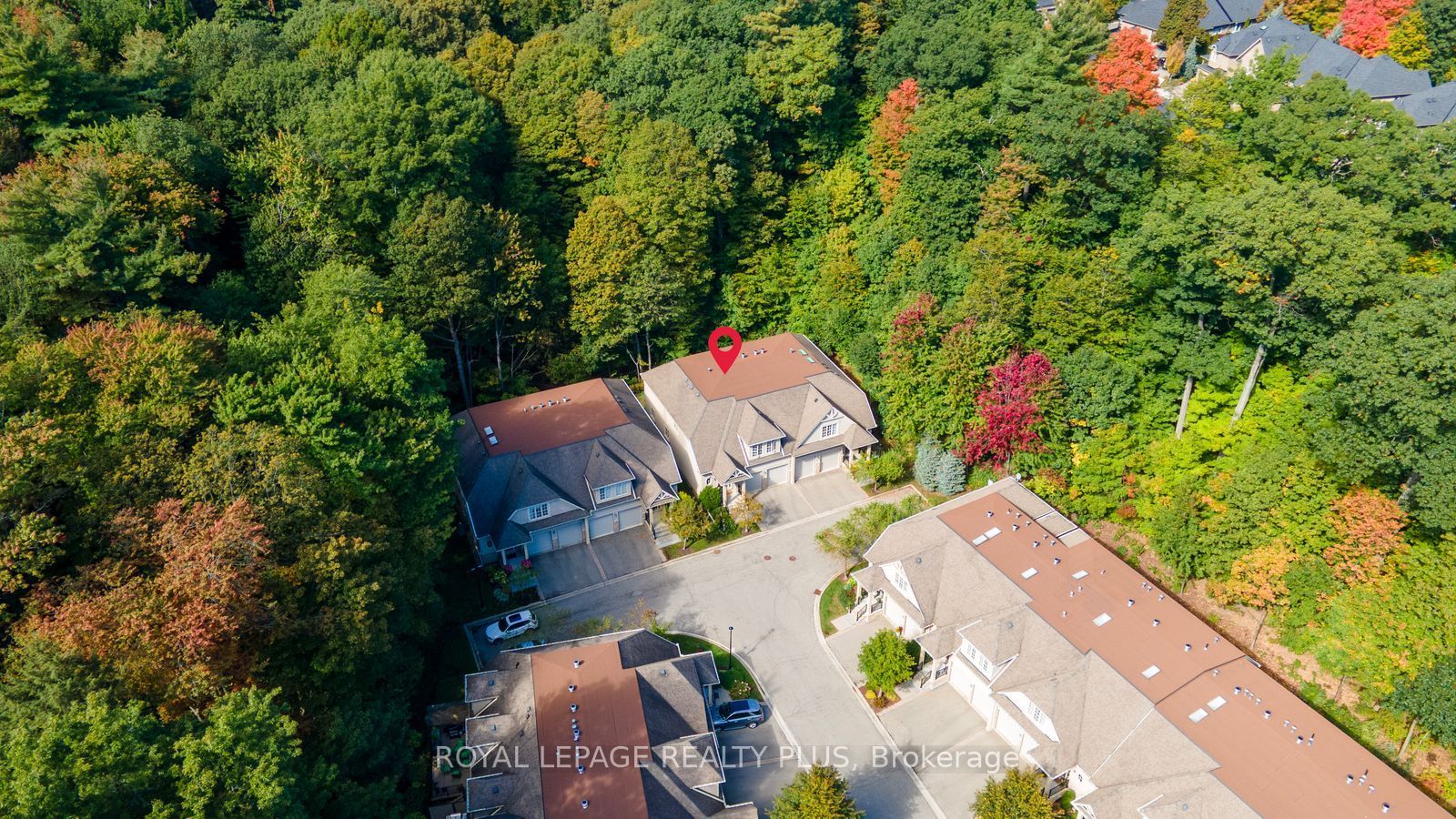 1915 Broad Hollow Gate 120 Property Photo 44