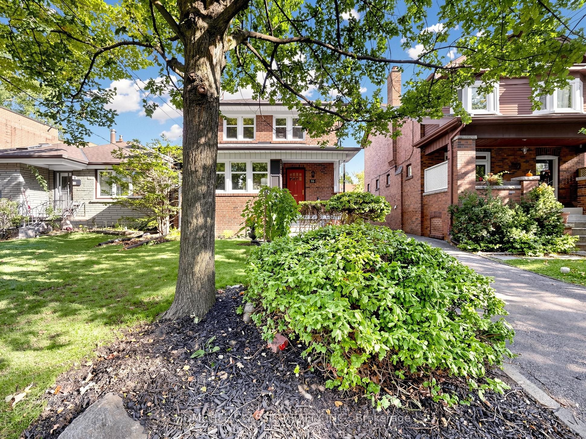 25 Dartmouth Crescent Property Photo 2