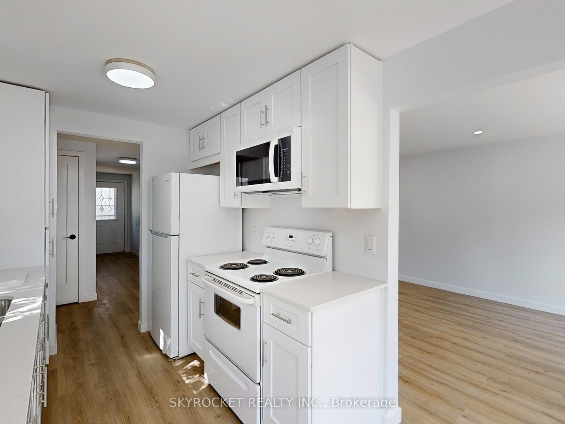 125 Bythia Street Property Photo 11