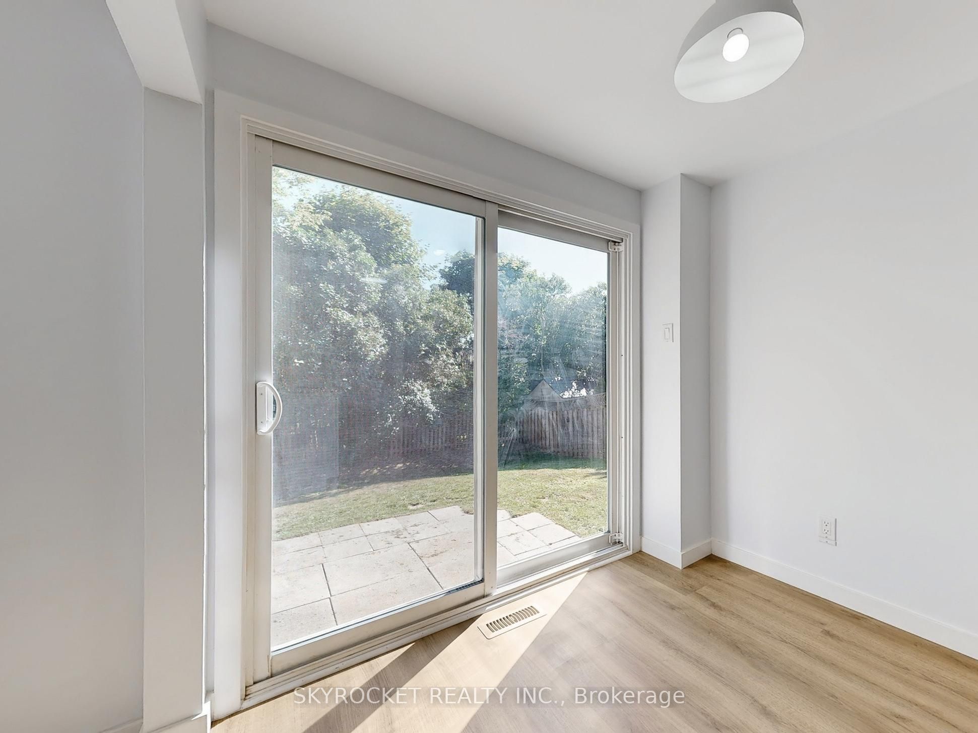 125 Bythia Street Property Photo 12