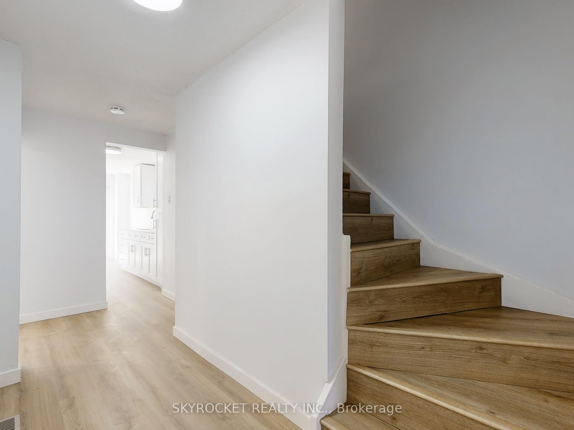 125 Bythia Street Property Photo 16