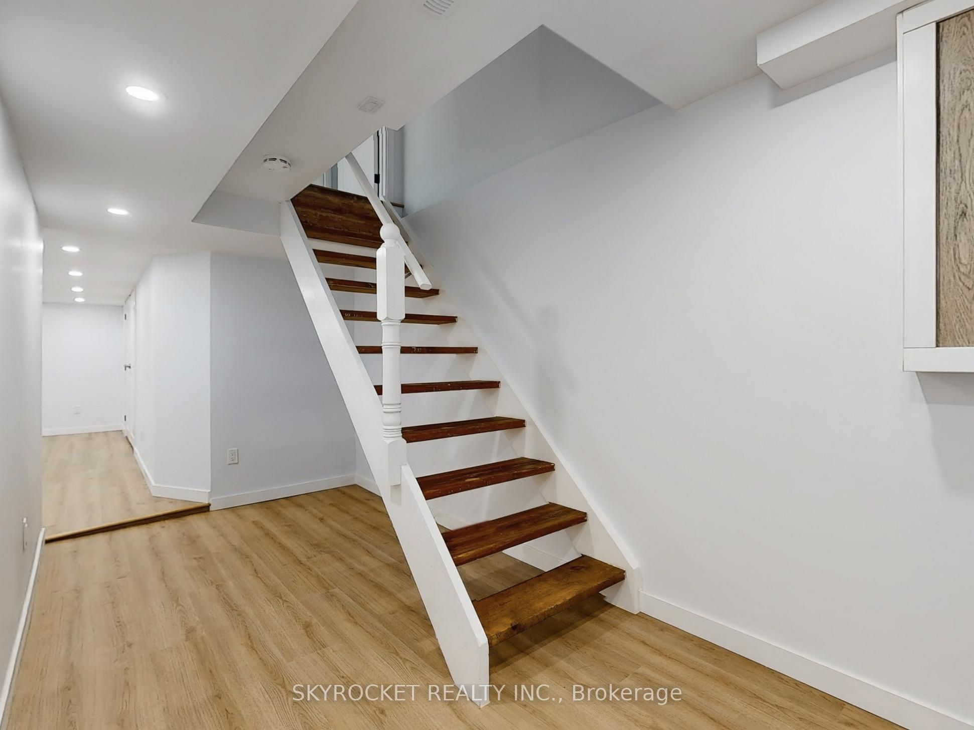 125 Bythia Street Property Photo 21