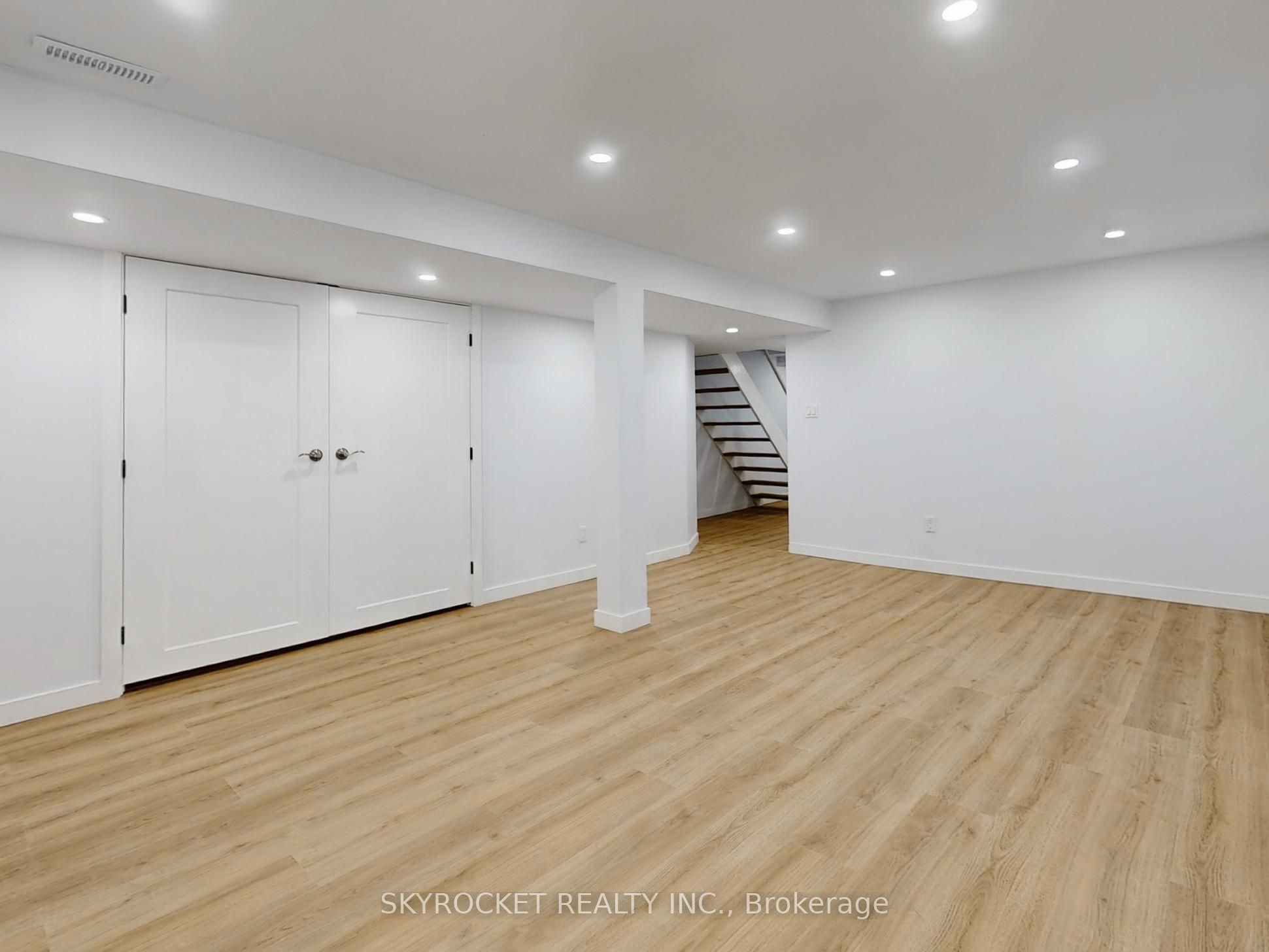 125 Bythia Street Property Photo 24