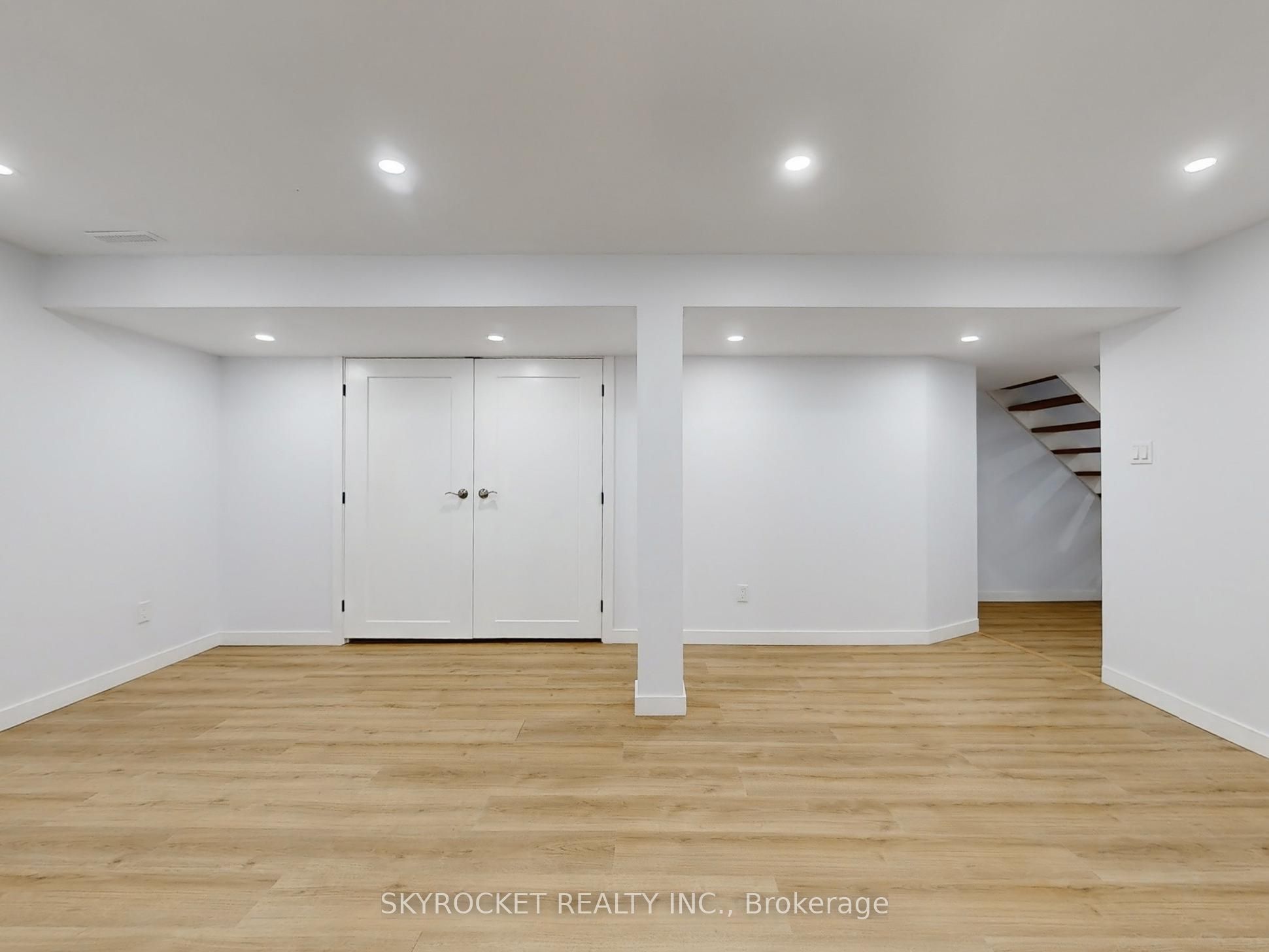125 Bythia Street Property Photo 25