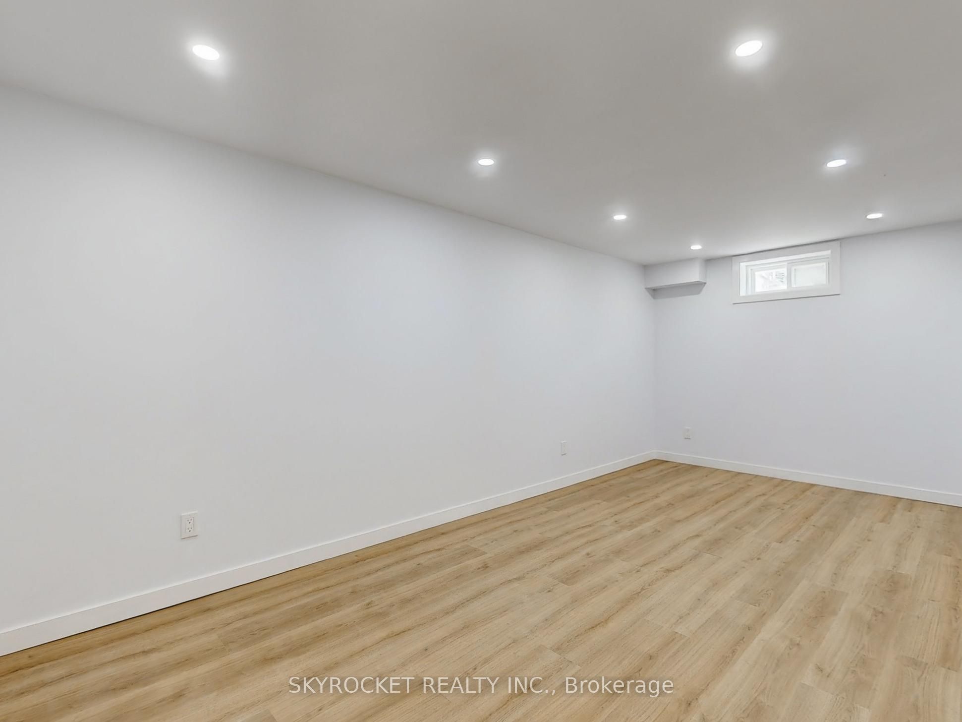 125 Bythia Street Property Photo 28