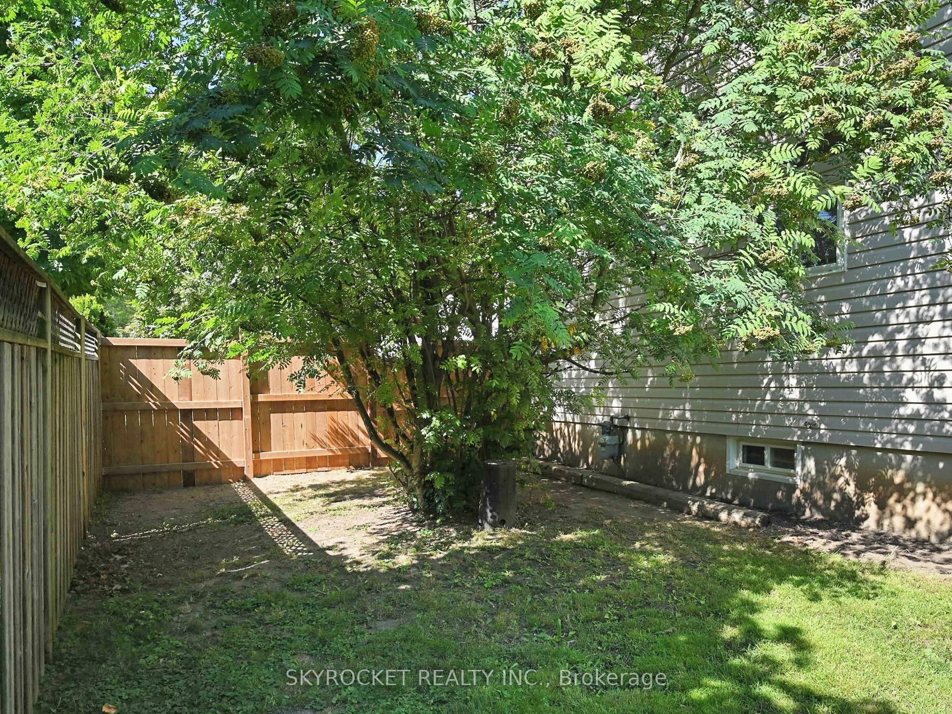 125 Bythia Street Property Photo 32