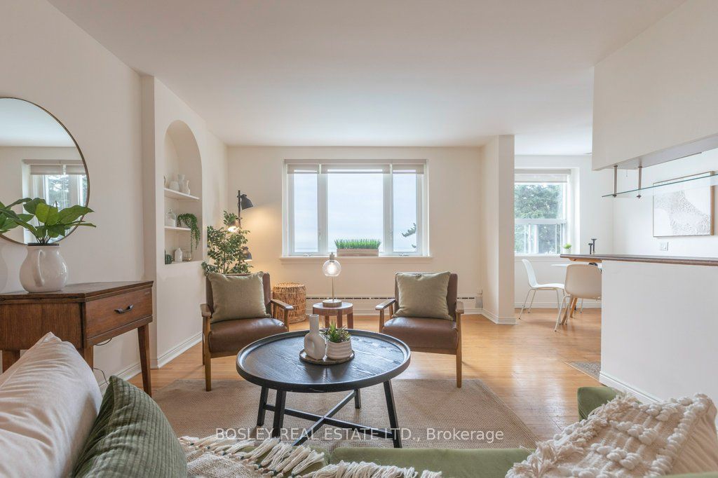 2693 Lakeshore Boulevard W 1 Property Photo 3