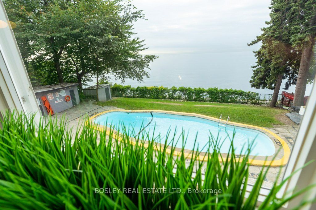 2693 Lakeshore Boulevard W 1 Property Photo 22