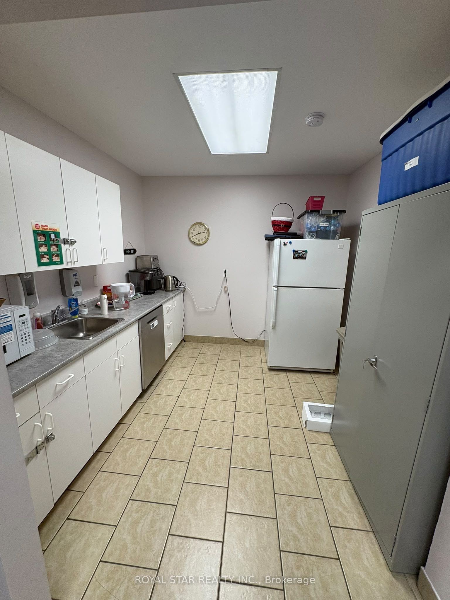 239 Queen Street E 6 Property Photo 2