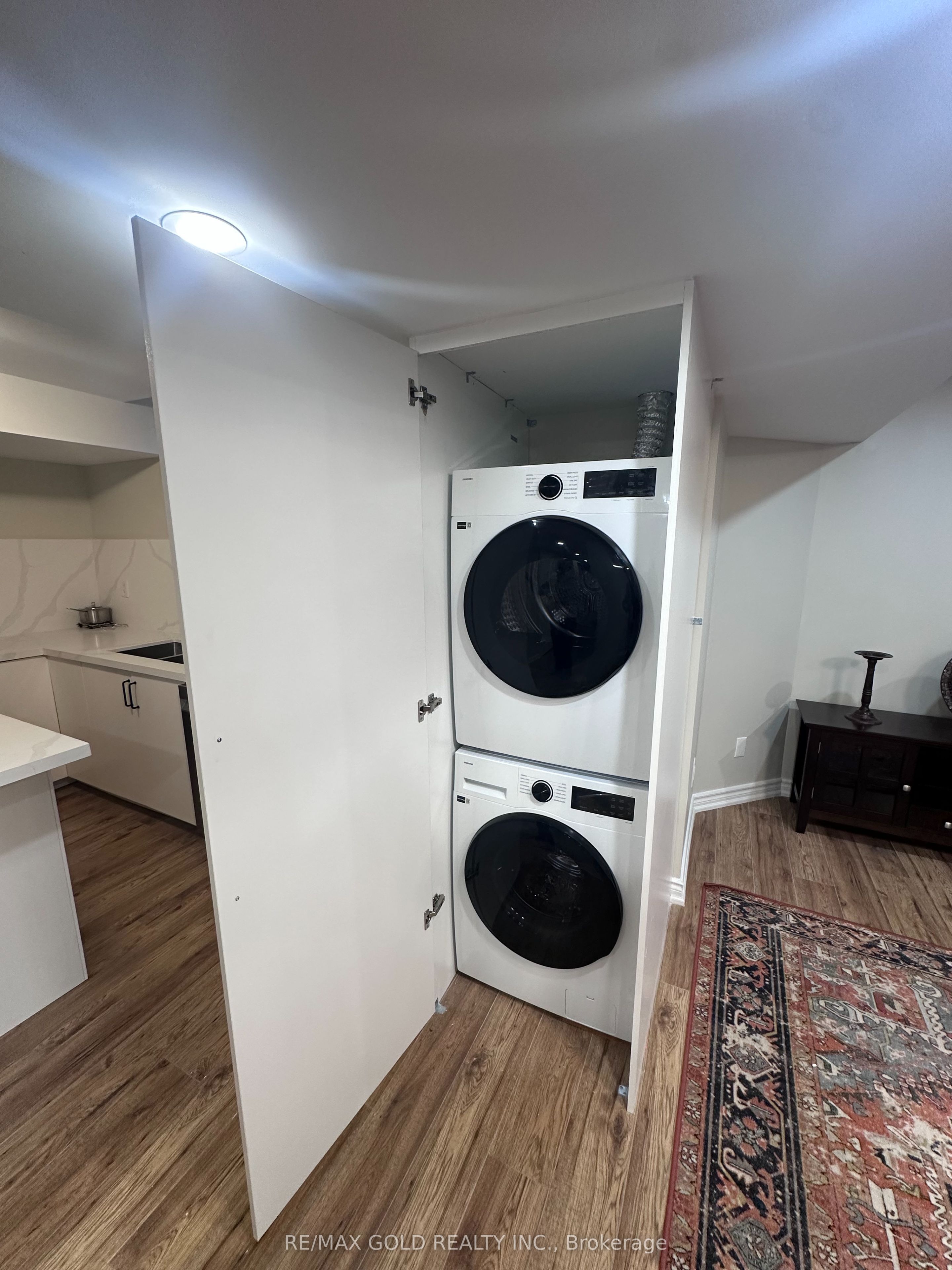 24 Aird Court Lower Property Photo 7