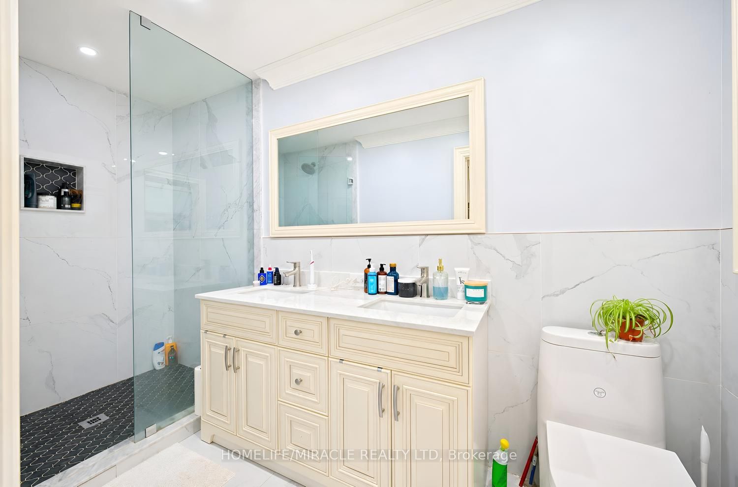 24 Acorn Avenue Property Photo 27