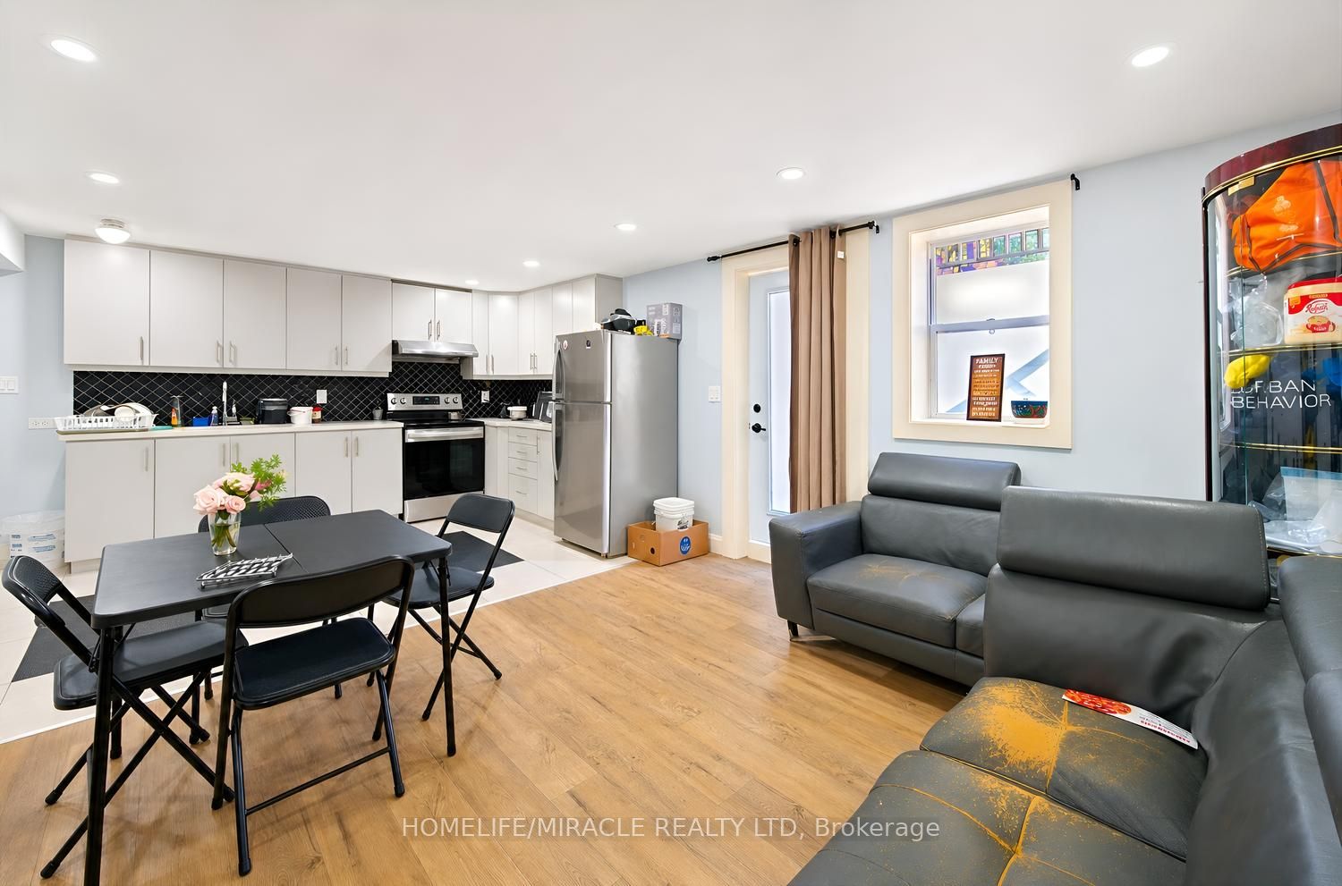 24 Acorn Avenue Property Photo 31