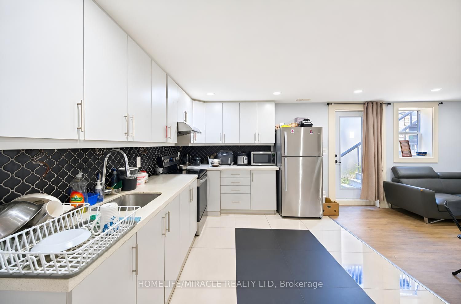 24 Acorn Avenue Property Photo 34