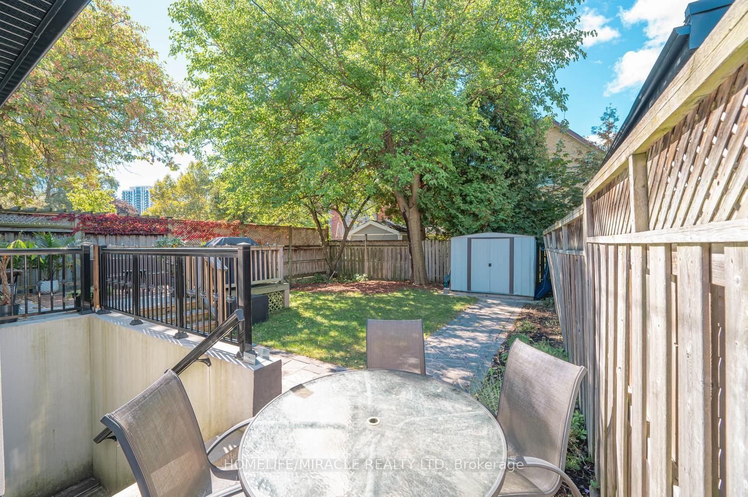 24 Acorn Avenue Property Photo 49
