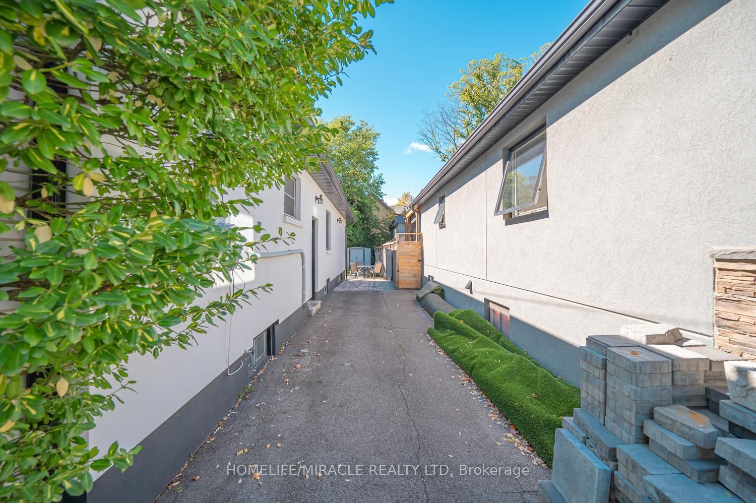 24 Acorn Avenue Property Photo 50