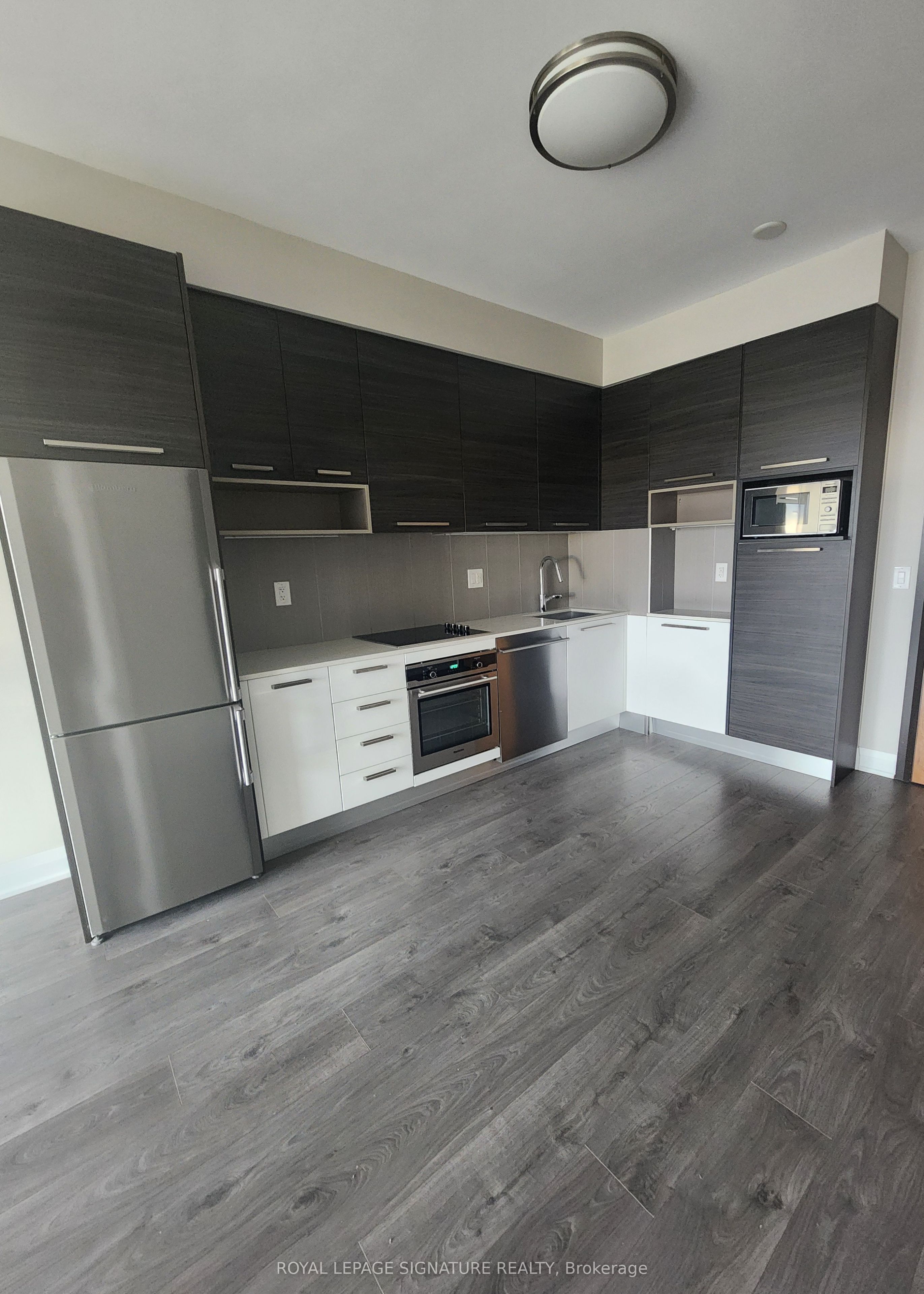 36 Park Lawn Road 1104 Property Photo 1