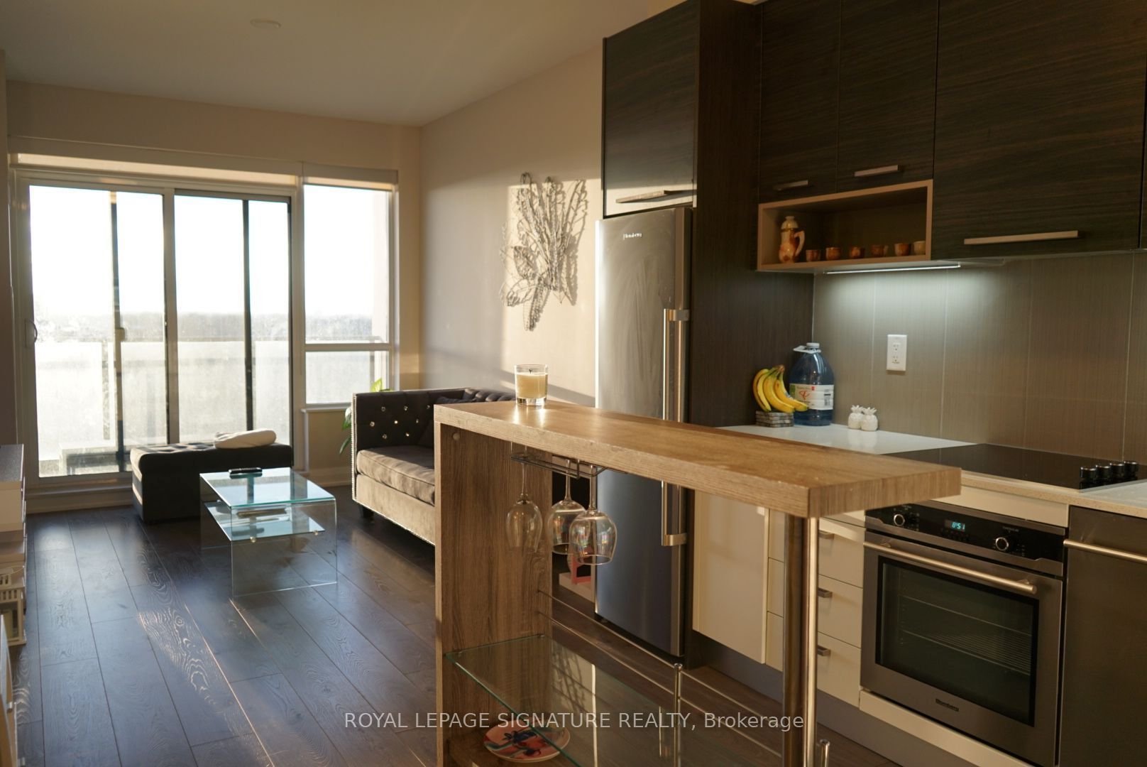 36 Park Lawn Road 1104 Property Photo 6