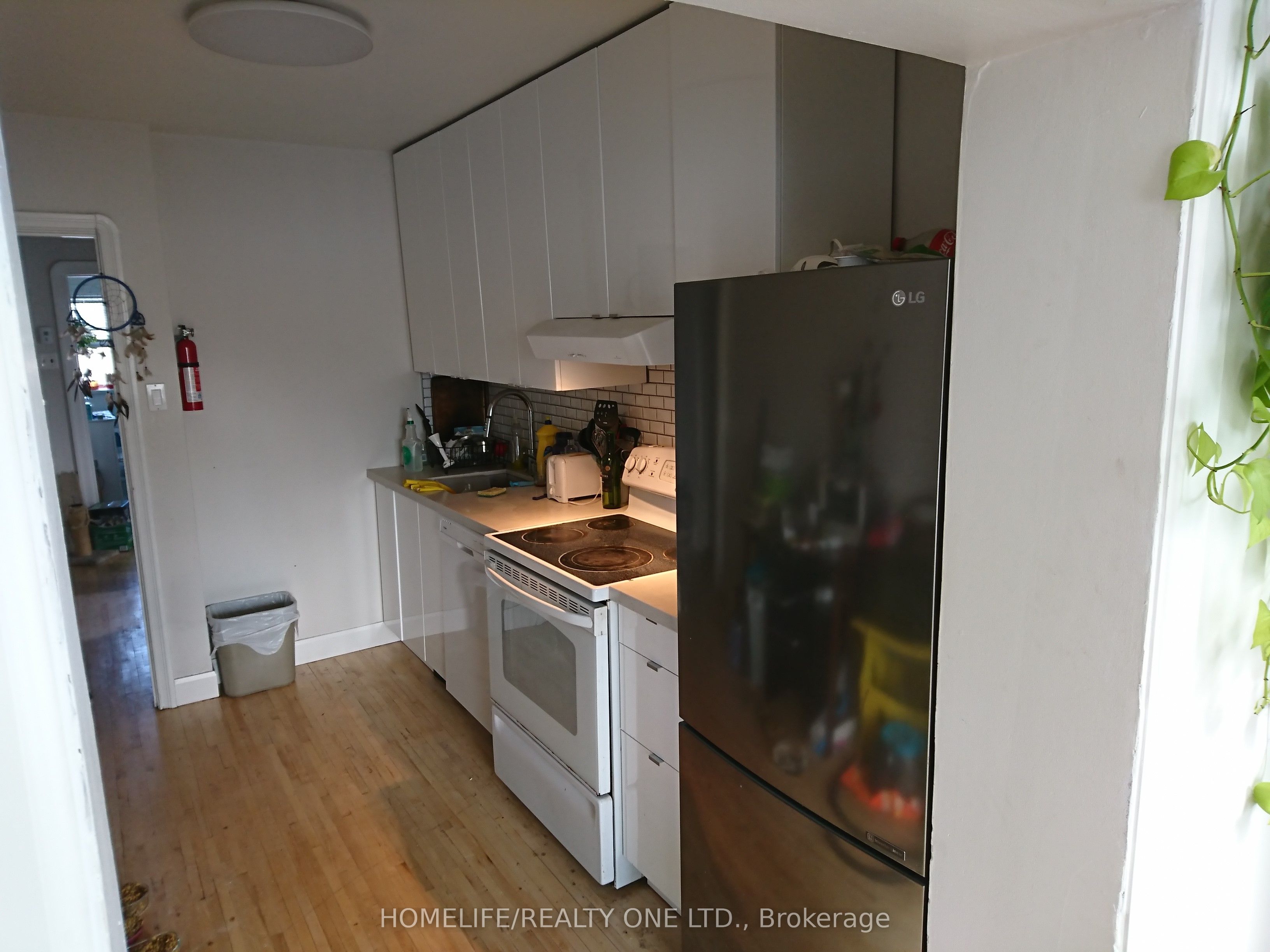 2301 Eglinton Avenue W 2 Property Photo 2