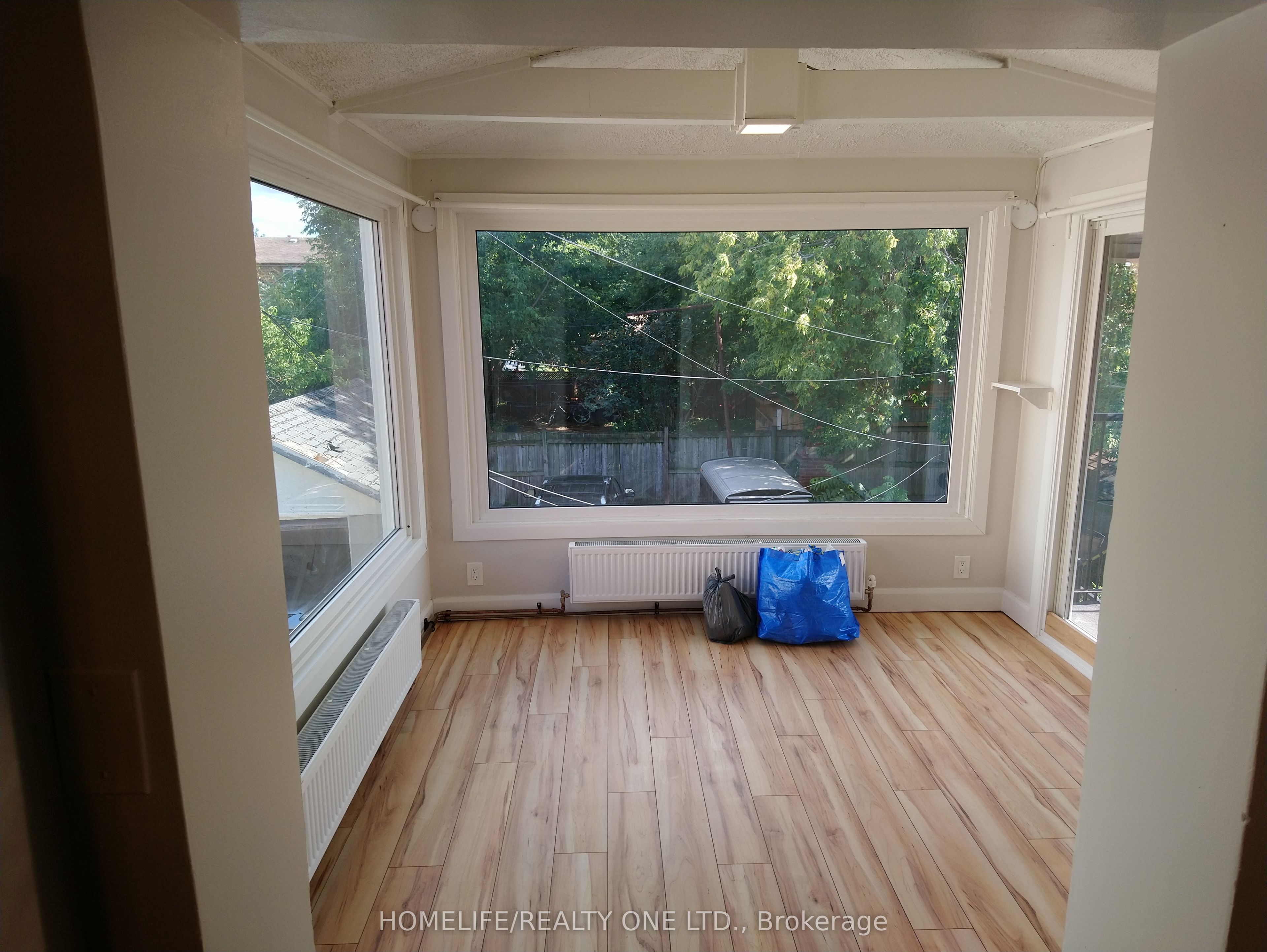 2301 Eglinton Avenue W 2 Property Photo 4