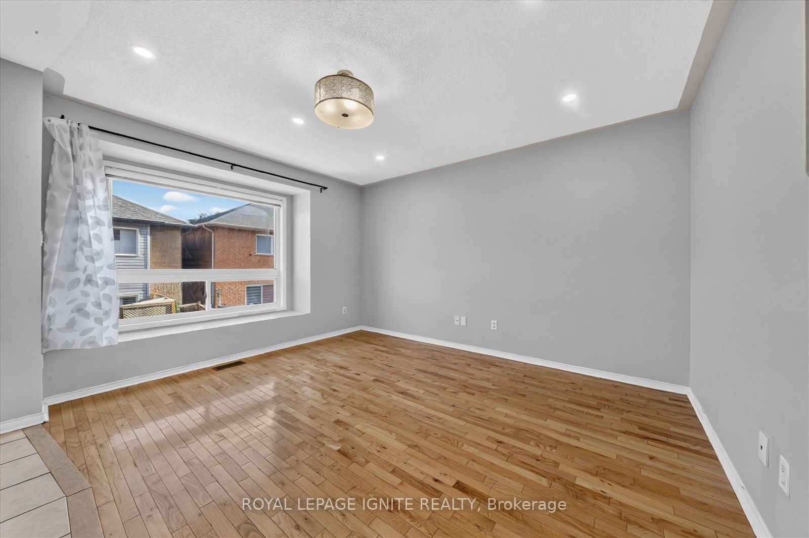 26 Roxton Crescent Property Photo 9