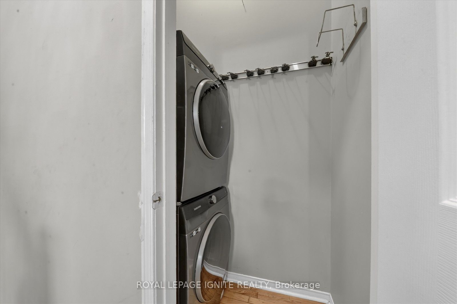 26 Roxton Crescent Property Photo 16