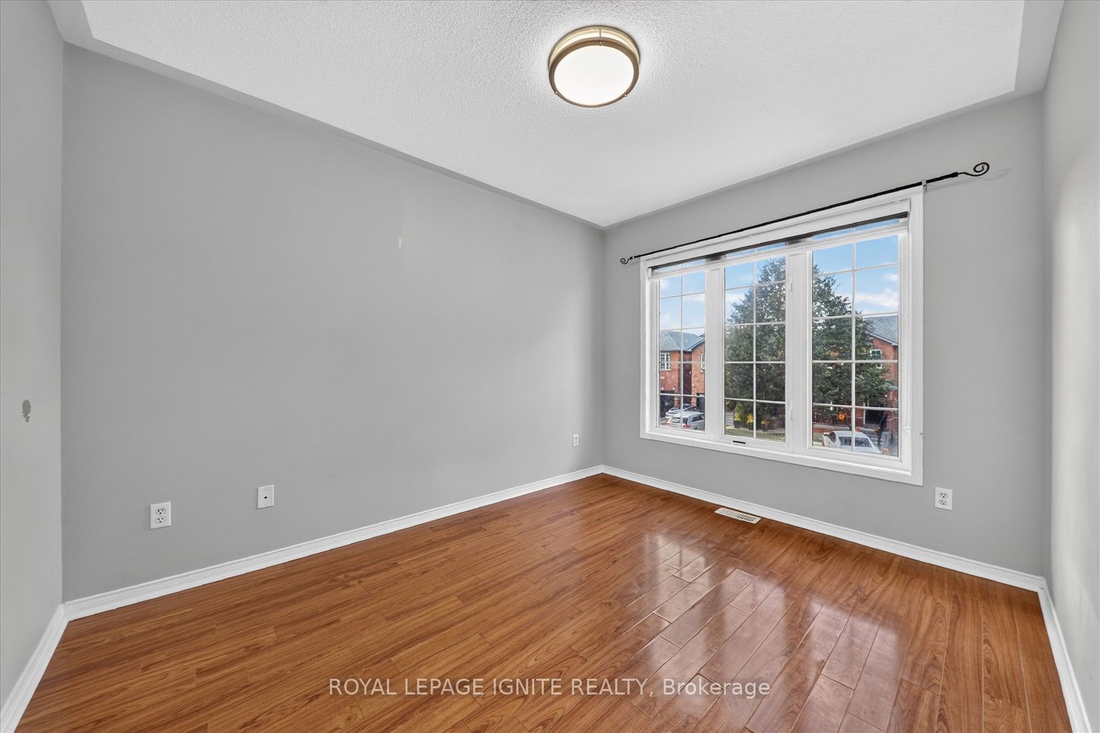 26 Roxton Crescent Property Photo 25