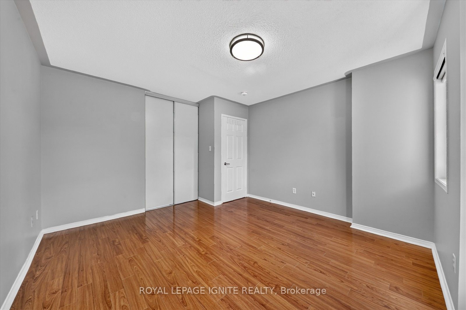 26 Roxton Crescent Property Photo 28