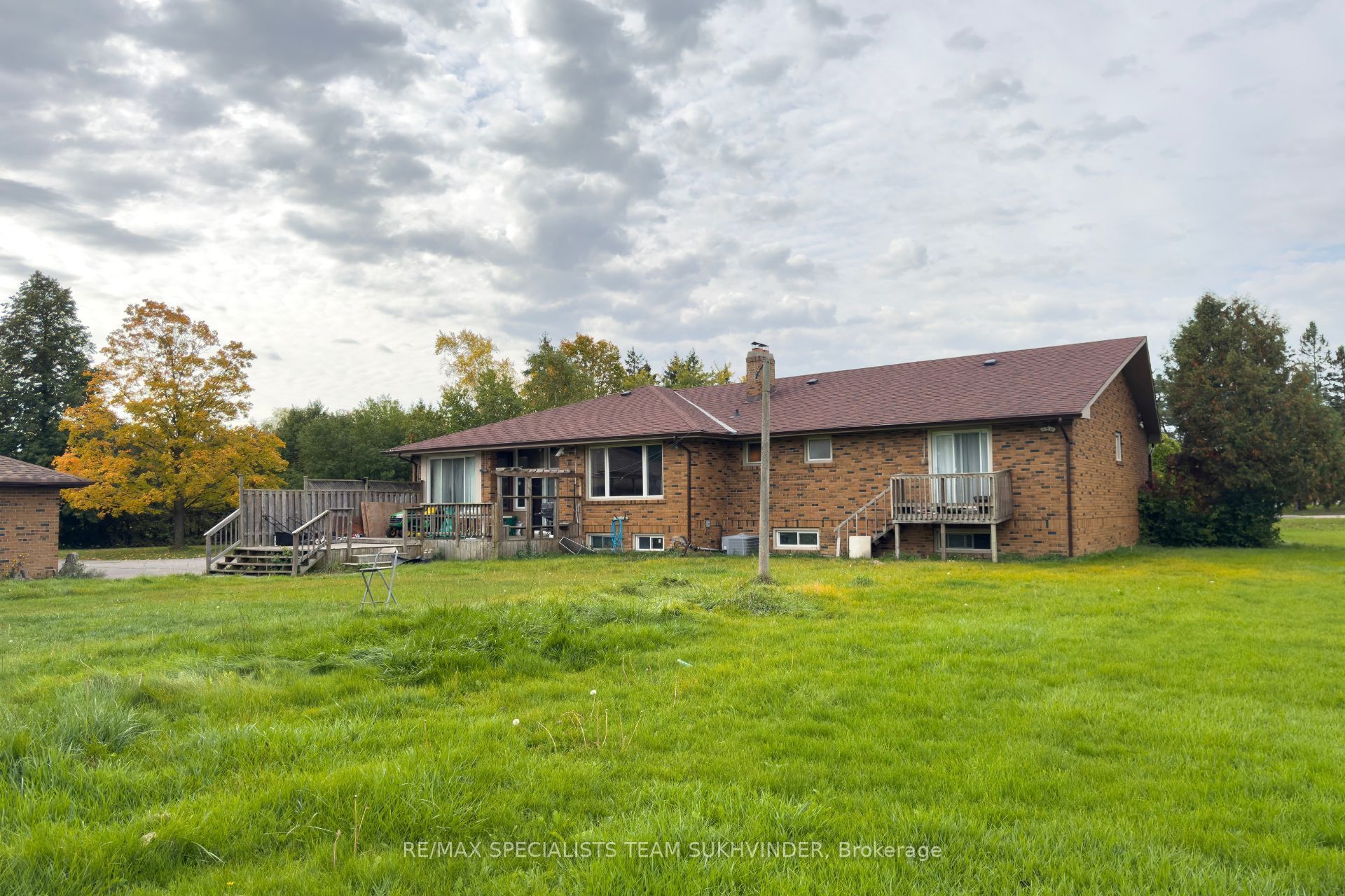 11 Julian Drive Property Photo 15