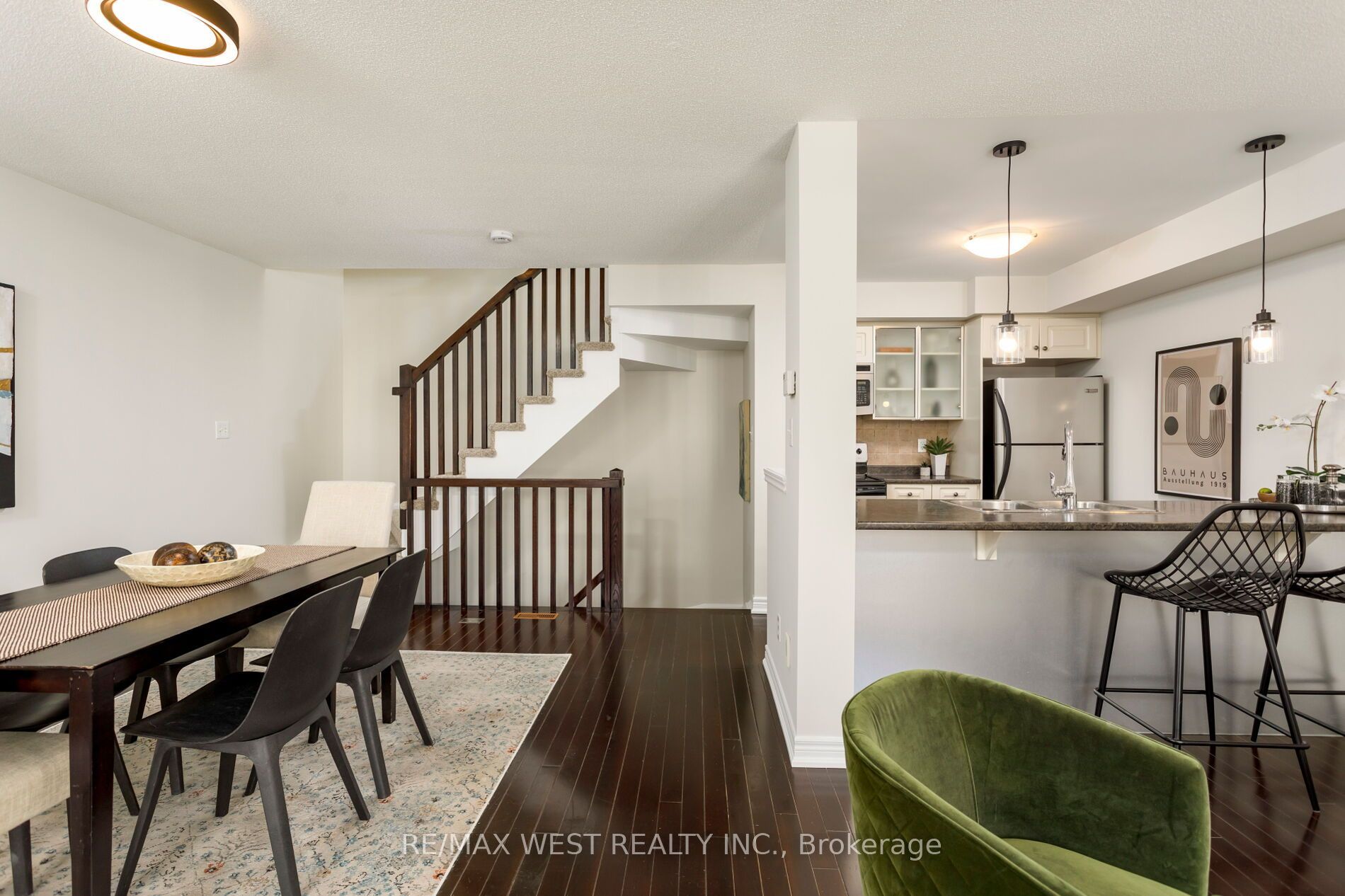 628 Bibby Common Property Photo 7