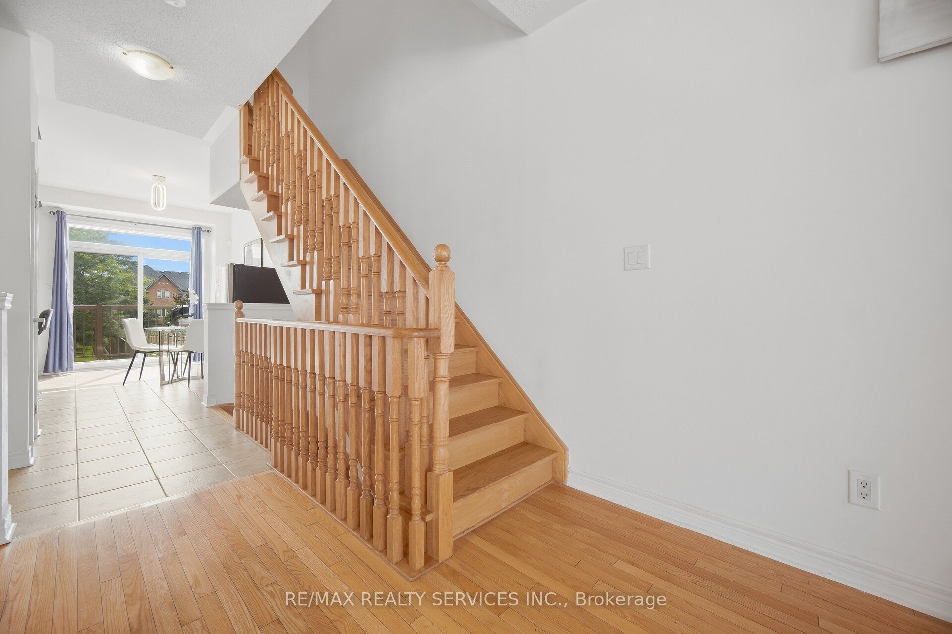 7 Cedar Lake Crescent 42 Property Photo 26