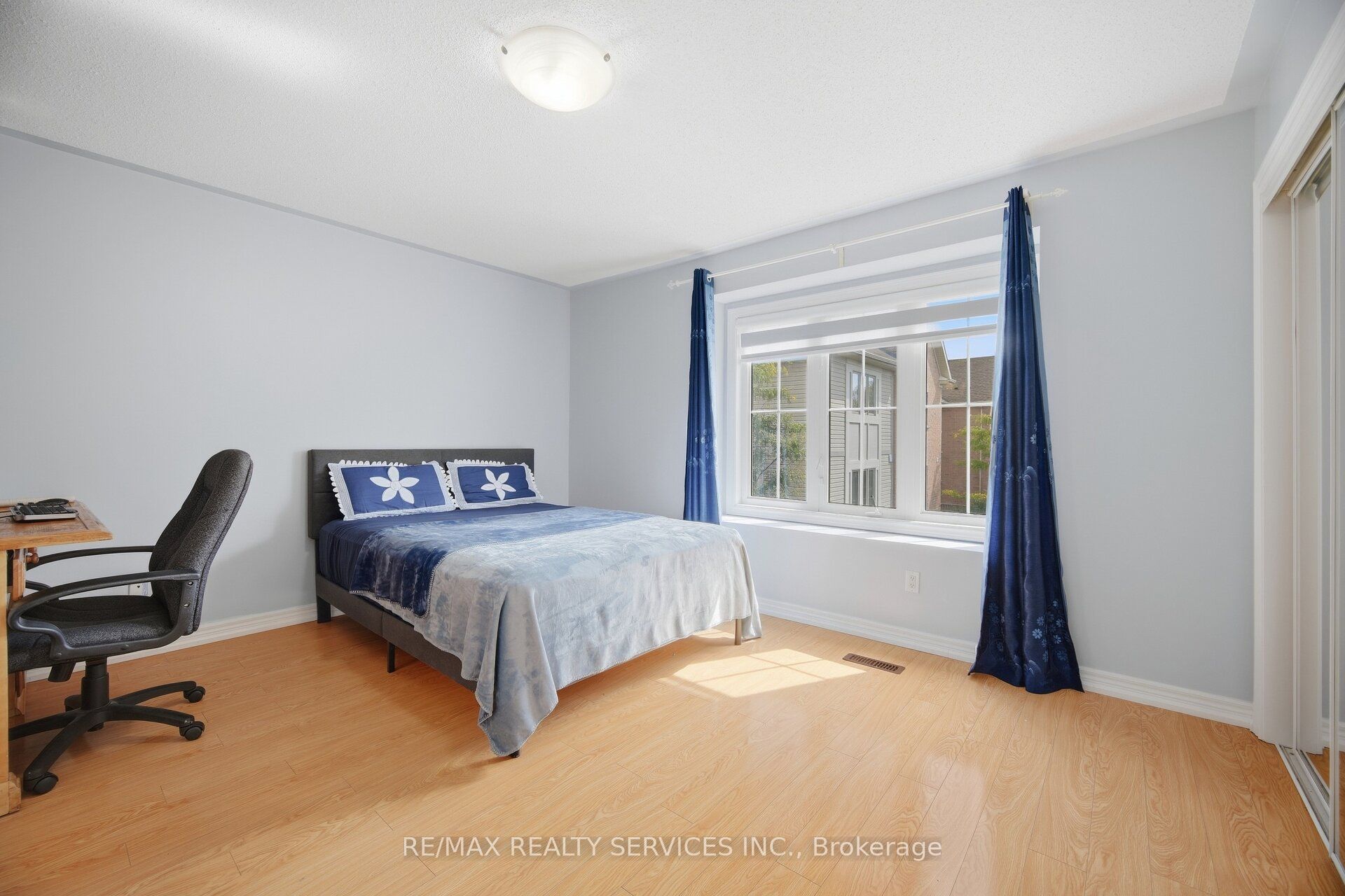 7 Cedar Lake Crescent 42 Property Photo 28