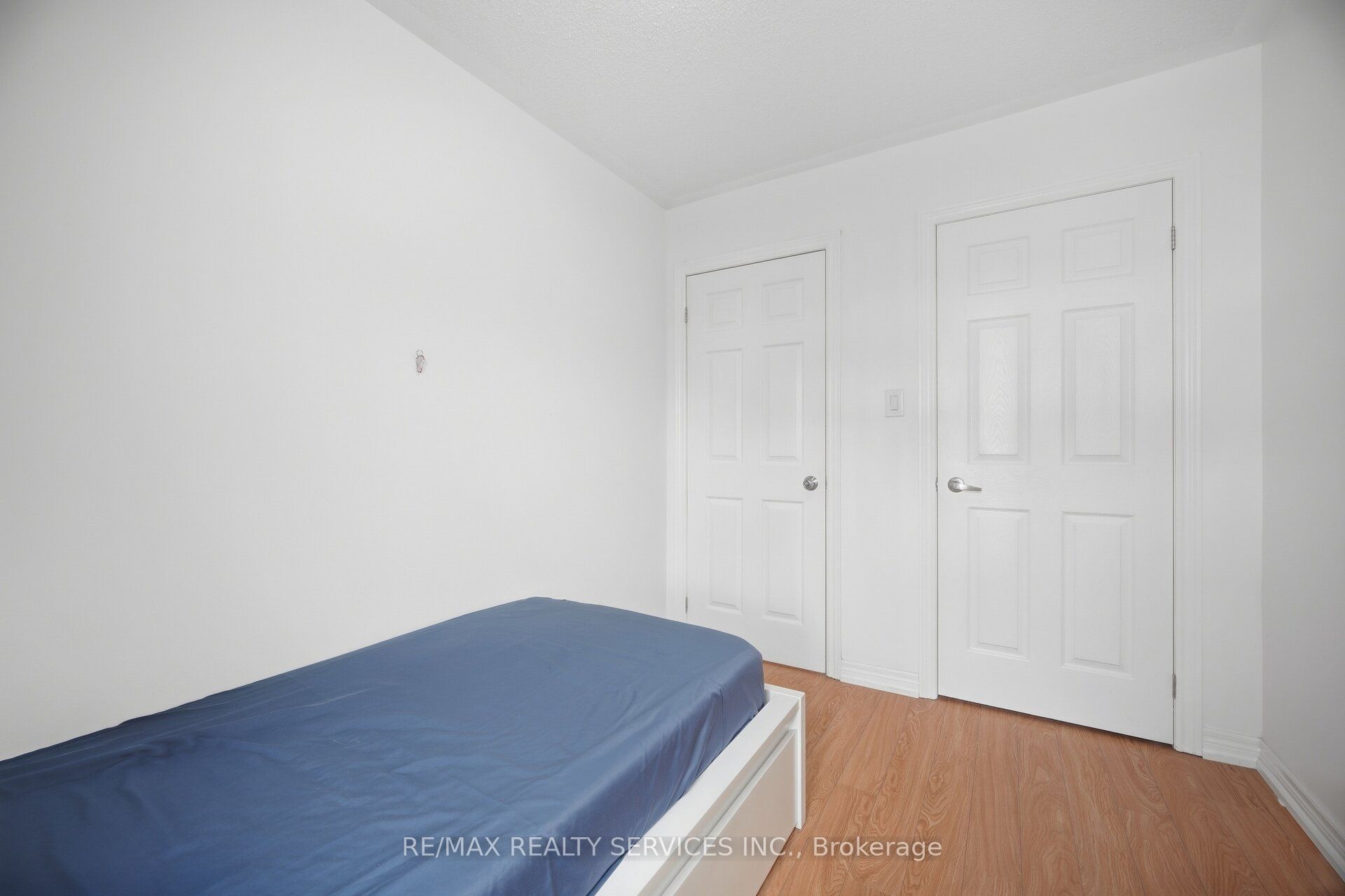 7 Cedar Lake Crescent 42 Property Photo 35