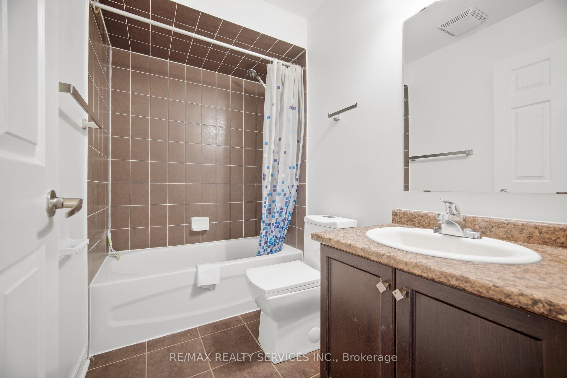 7 Cedar Lake Crescent 42 Property Photo 36
