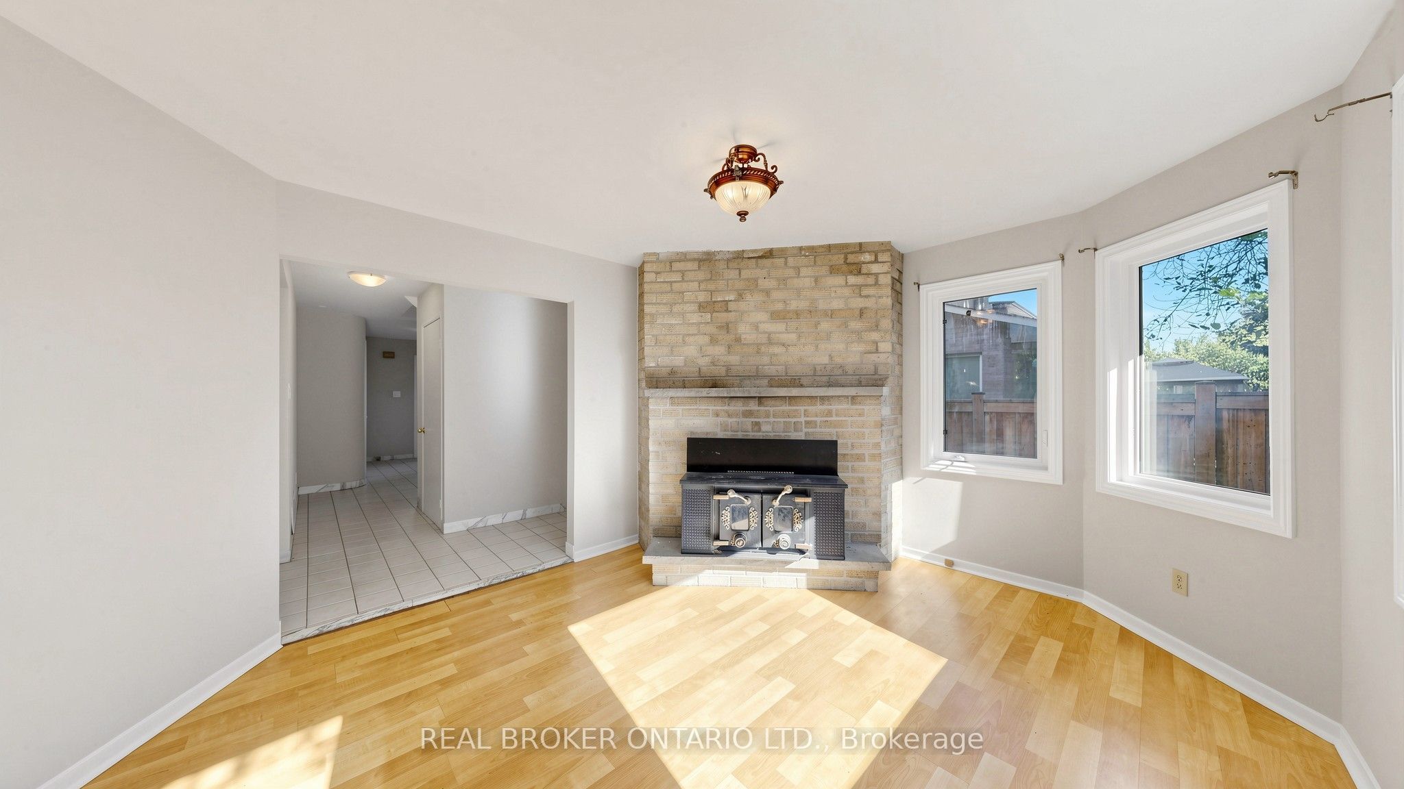33 Fountainbridge Drive Property Photo 10