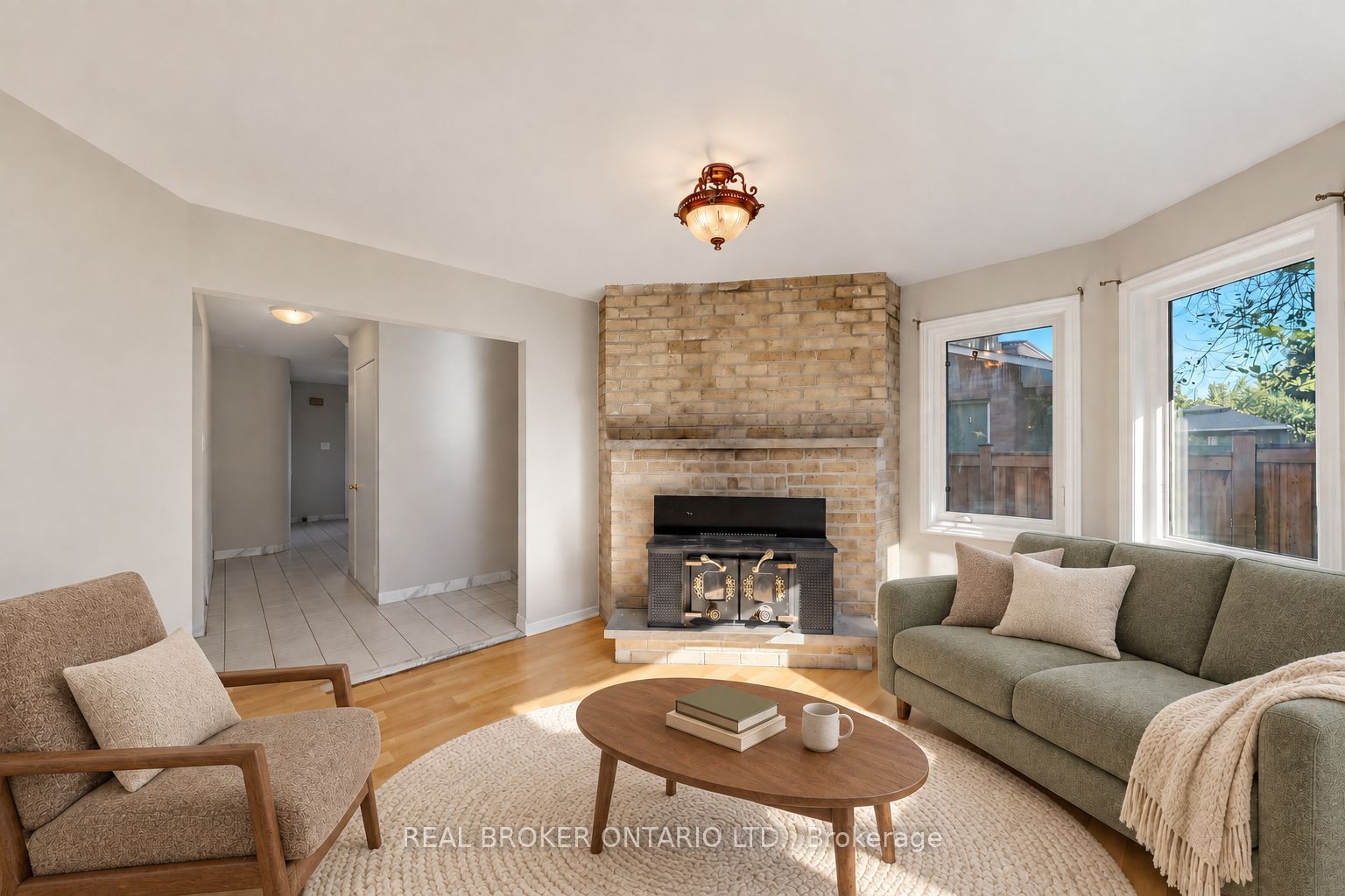 33 Fountainbridge Drive Property Photo 11
