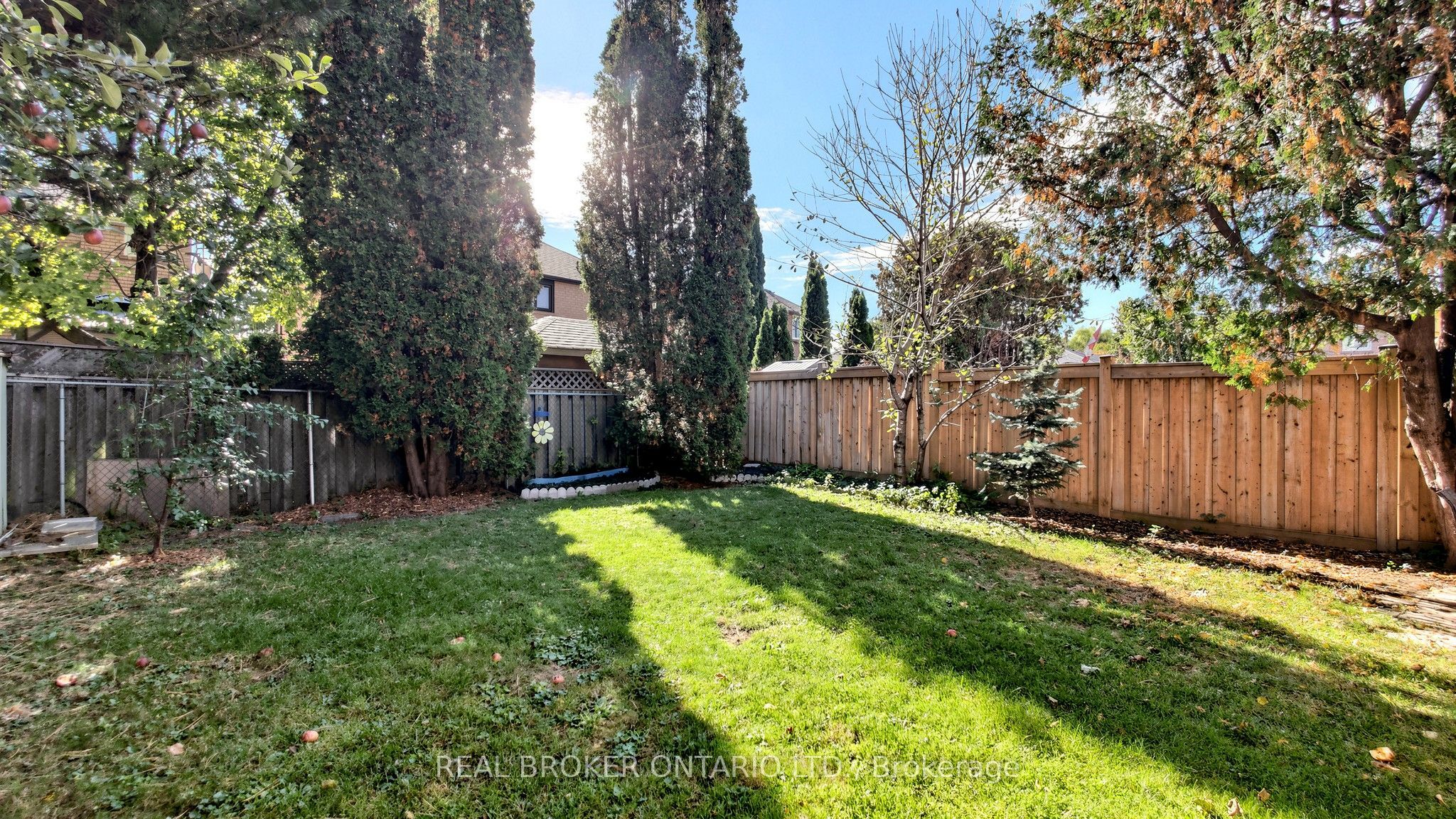 33 Fountainbridge Drive Property Photo 27